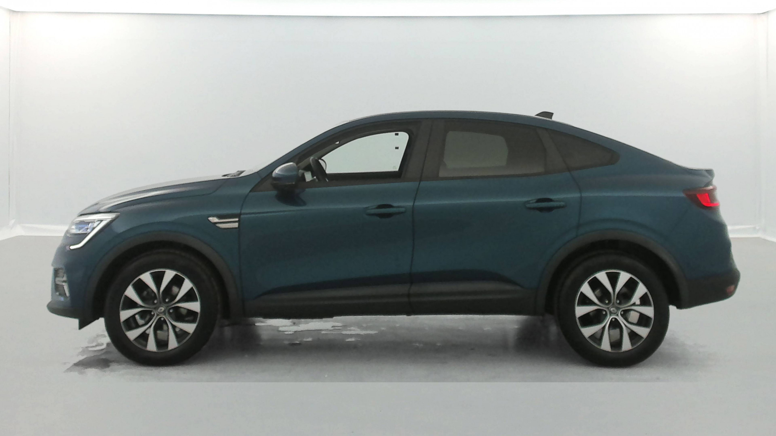 Vente en ligne Renault Arkana  mild hybrid 140 EDC FAP - 22 au prix de 18 790 €
