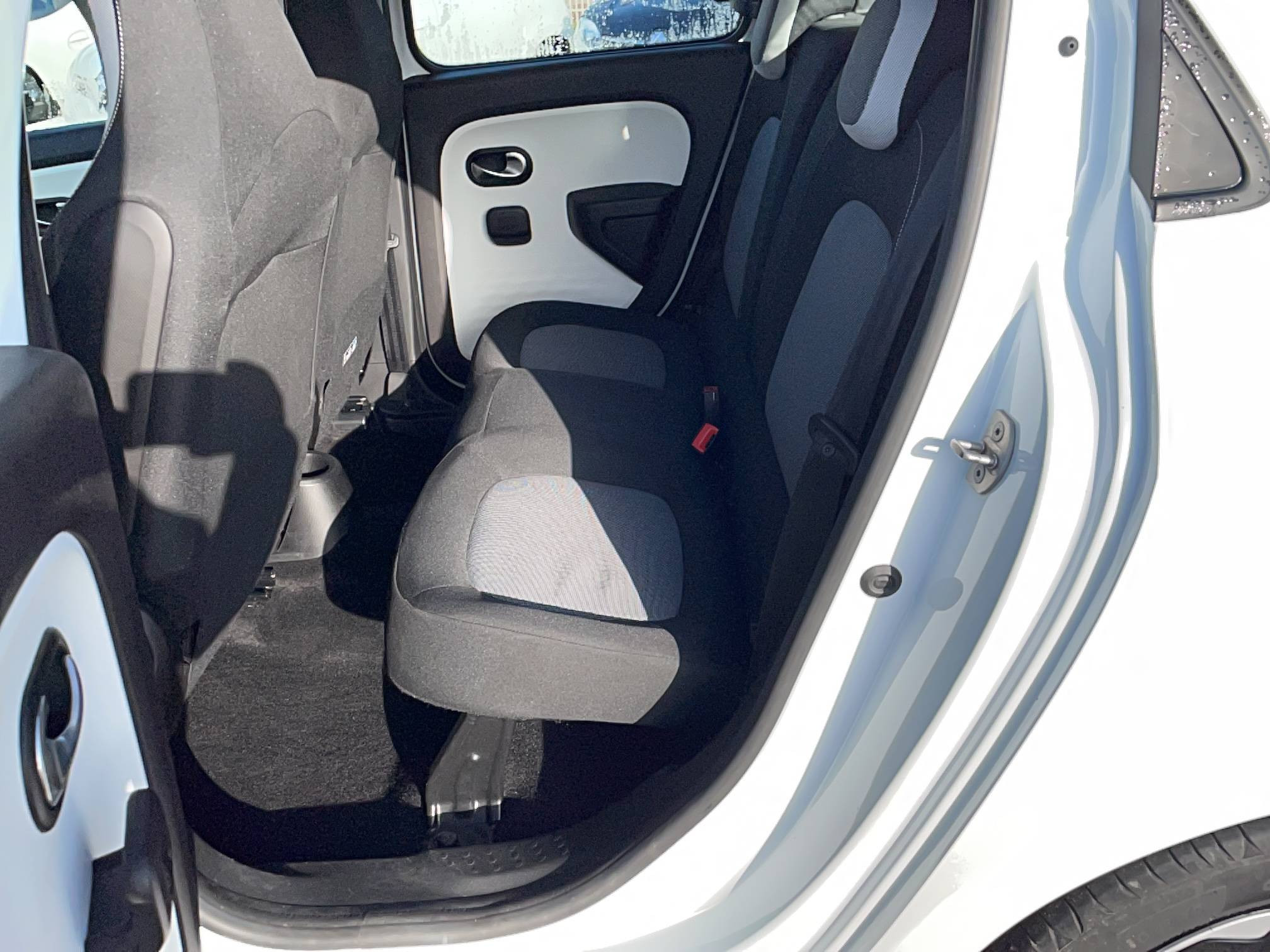 Vente en ligne Renault Twingo Electrique Twingo III E-Tech au prix de 11 490 €