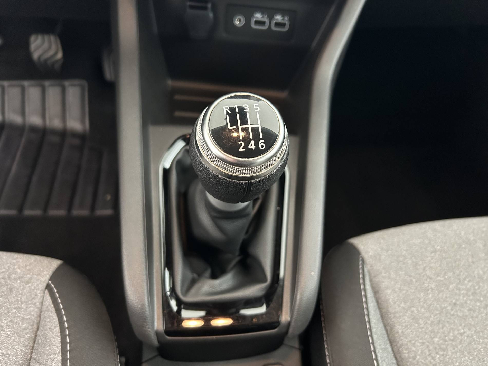 Vente en ligne Renault Clio 5 Clio TCe 90 au prix de 16 490 €