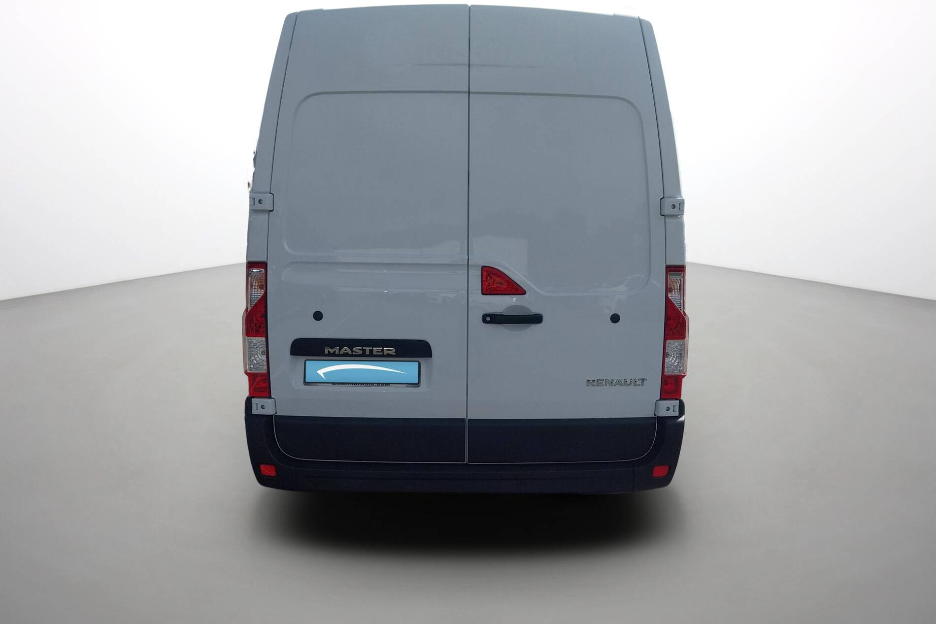 Vente en ligne Renault Master Fourgon MASTER FGN TRAC F3500 L2H2 BLUE DCI 135 au prix de 24 990 €