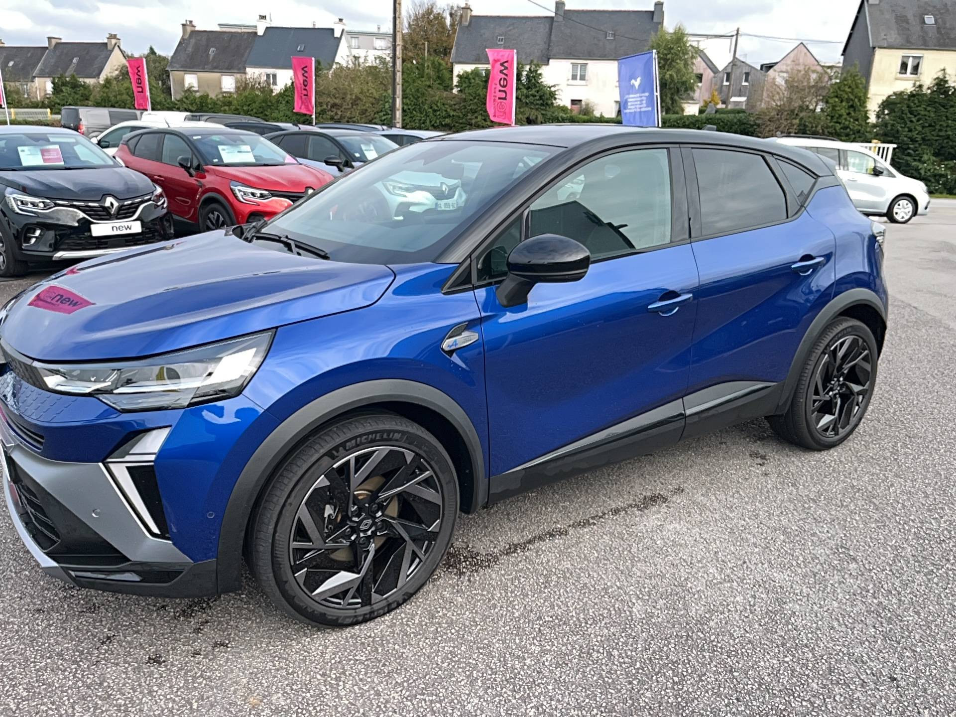 Renault Captur  E-Tech full hybrid 145 ch occasion de 2024 en vente à Carhaix