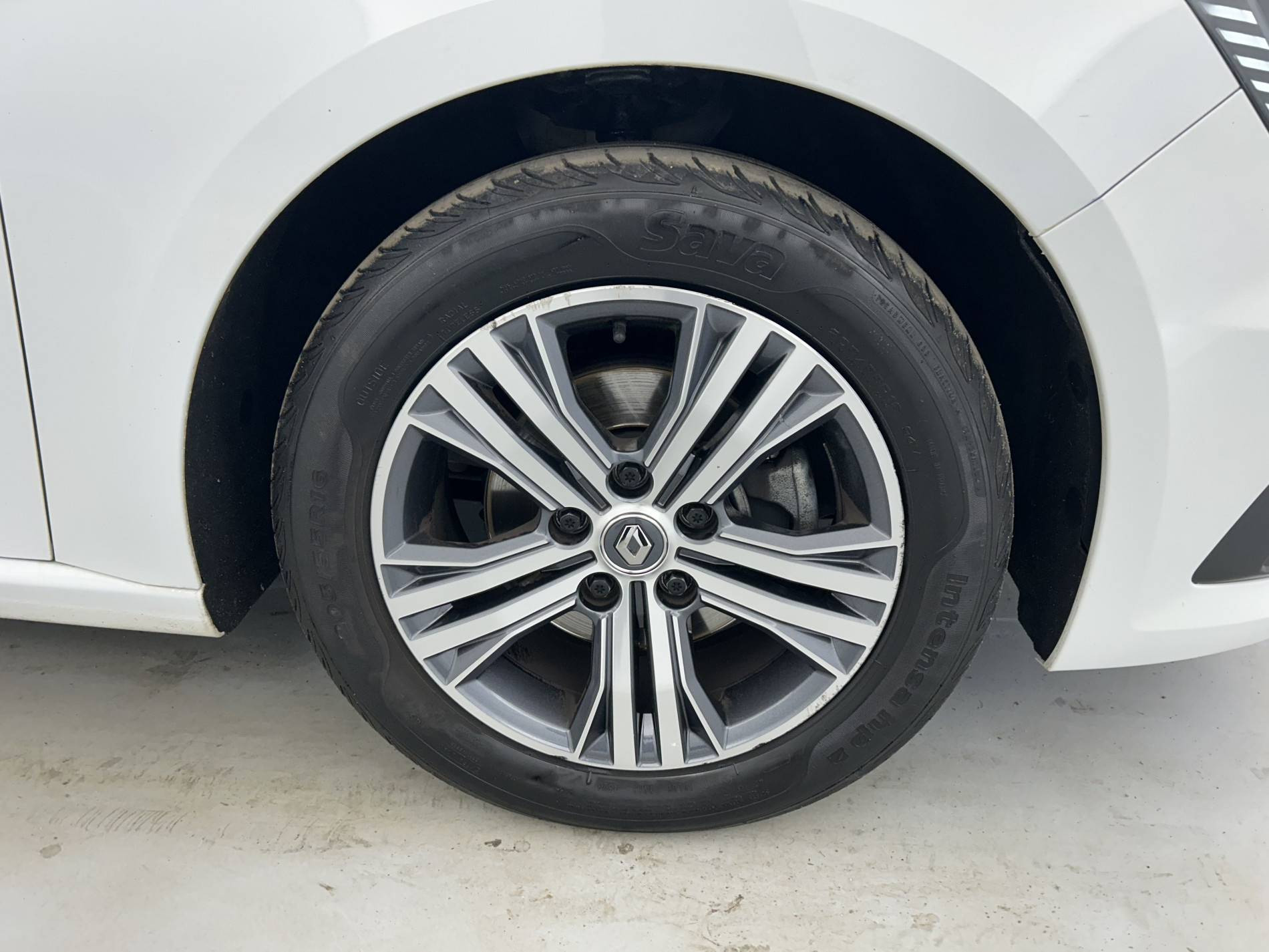 Vente en ligne Renault Megane 4 Estate  Blue dCi 115 au prix de 18 490 €
