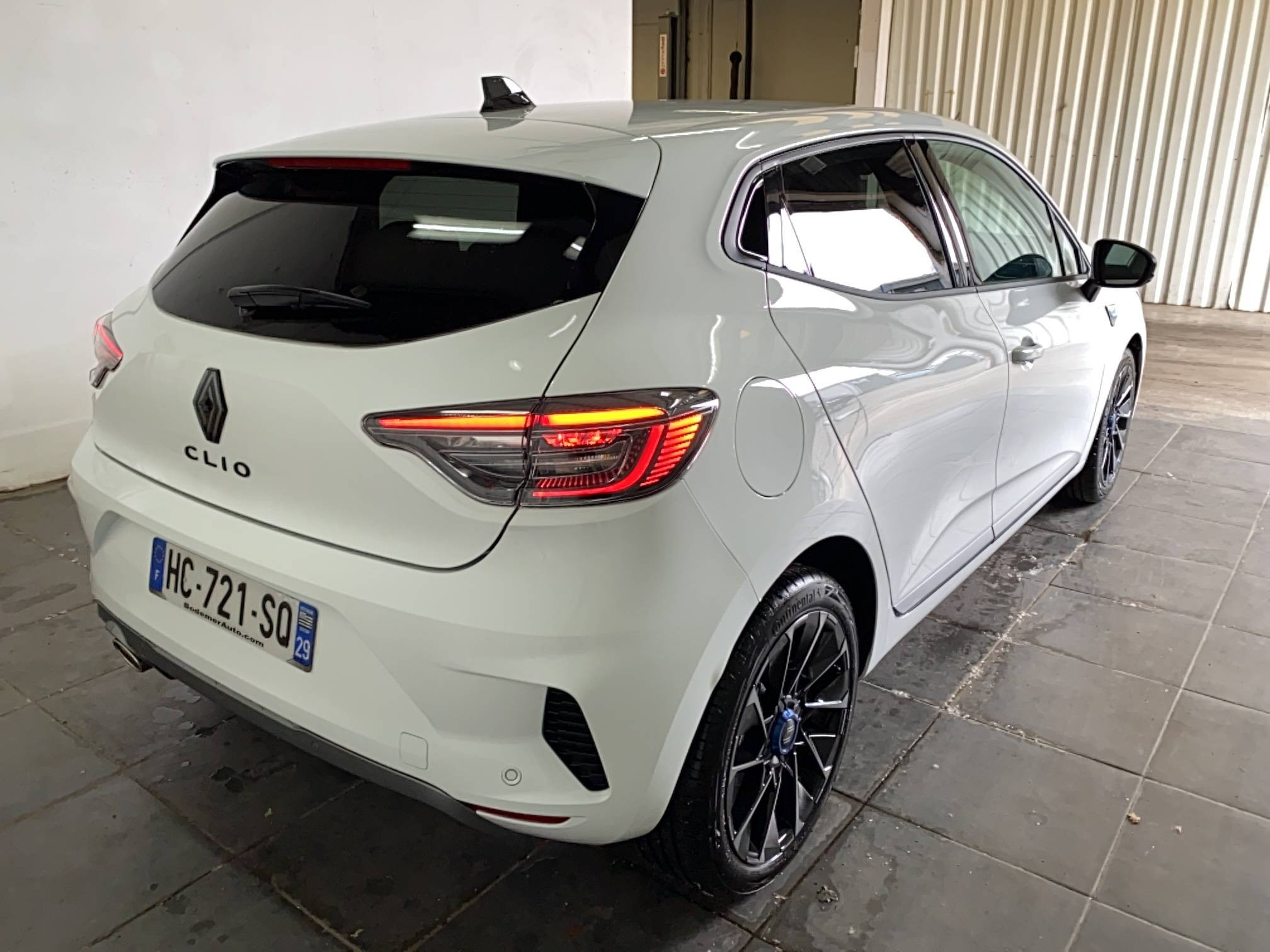 Vente en ligne Renault Clio 5 Clio TCe 90 GSR2 au prix de 23 490 €