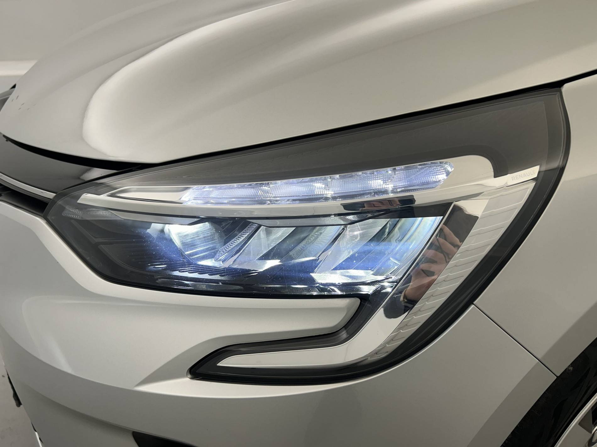 Vente en ligne Renault Clio 5 Clio TCe 90 au prix de 14 990 €