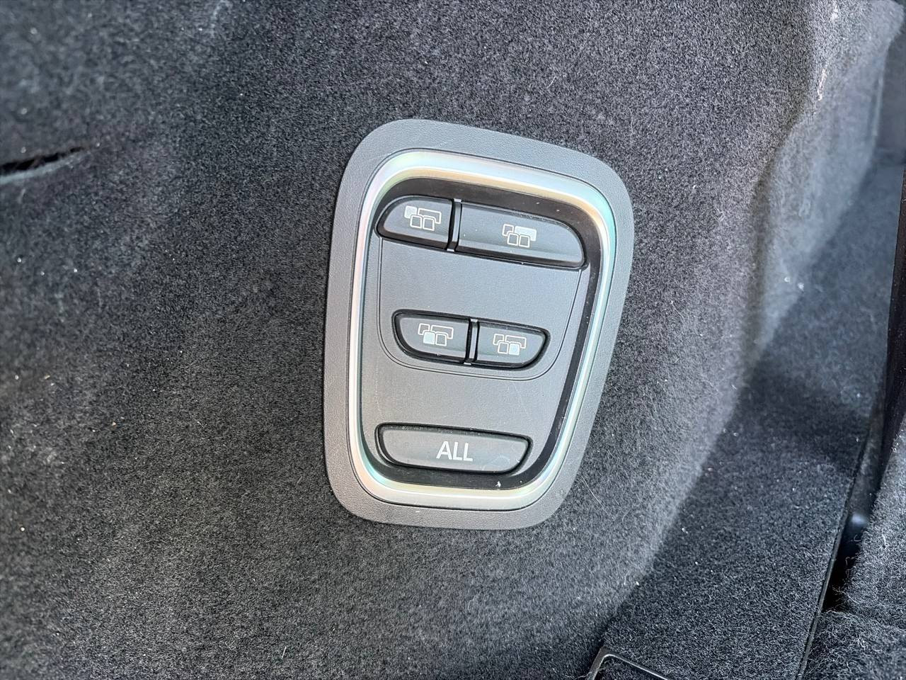 Vente en ligne Renault Grand Scenic 4 Grand Scenic Blue dCi 120 EDC au prix de 15 990 €