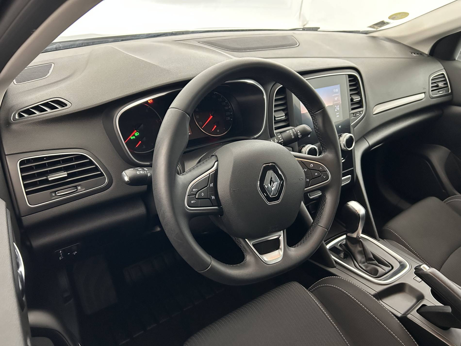 Vente en ligne Renault Megane 4 Mégane IV Berline Blue dCi 115 EDC - 21N au prix de 14 990 €