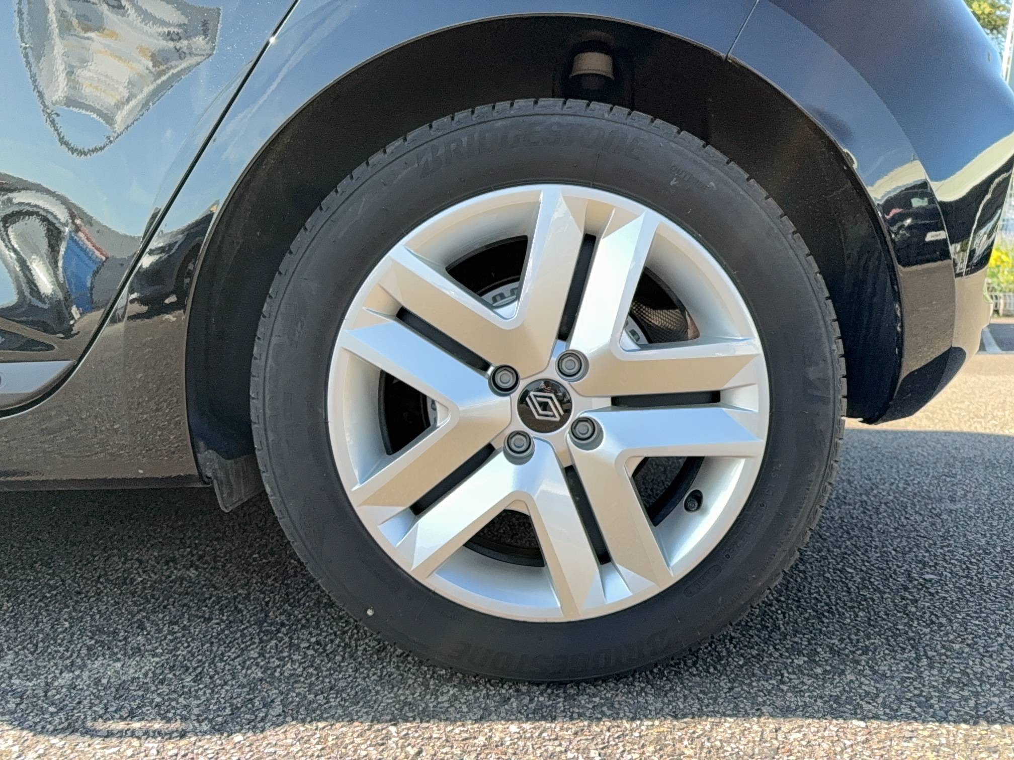 Vente en ligne Renault Clio 5 Clio Blue dCi 100 ch GSR2 au prix de 17 790 €