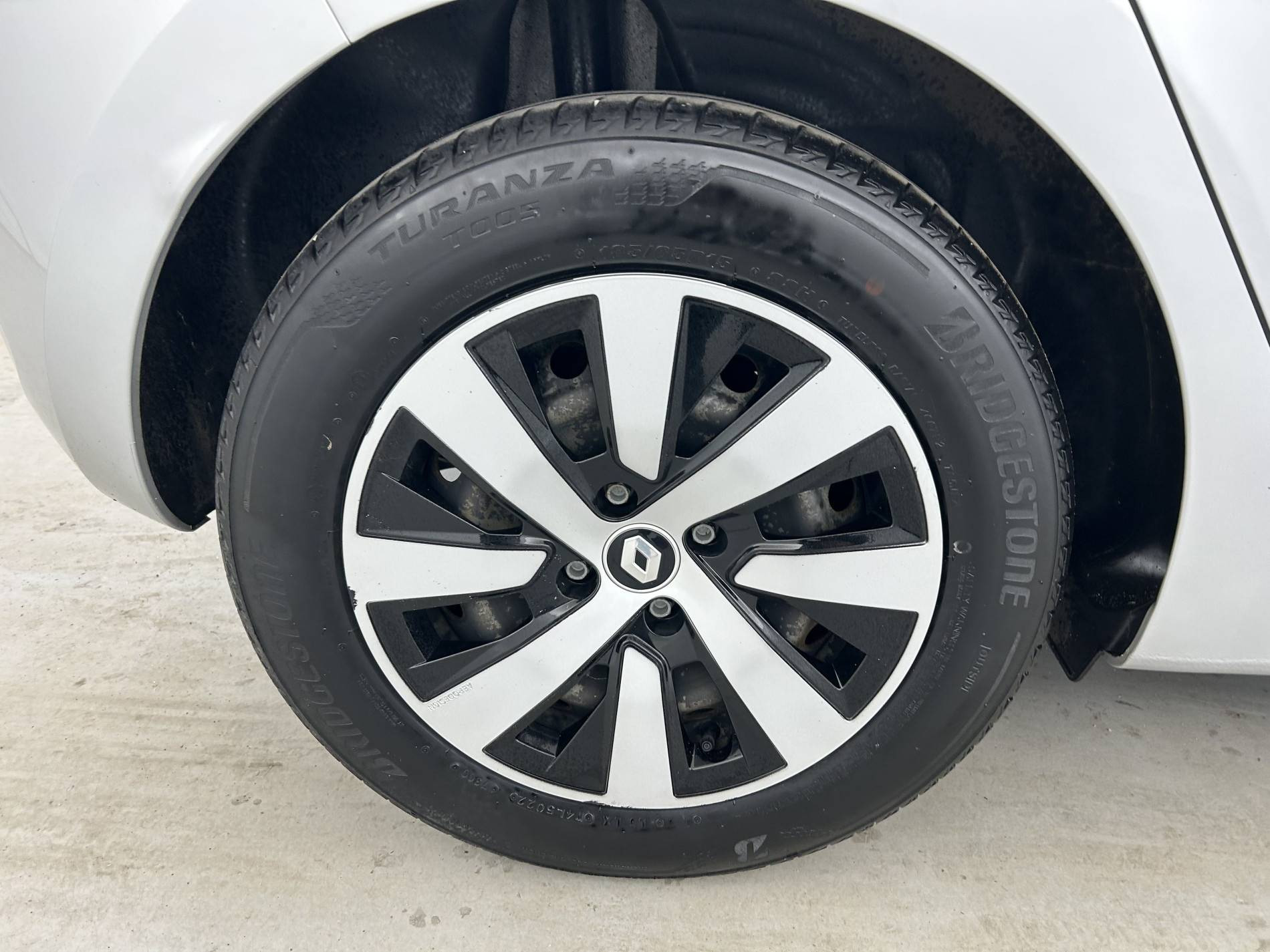 Vente en ligne Renault Clio 5 Clio TCe 90 au prix de 13 390 €