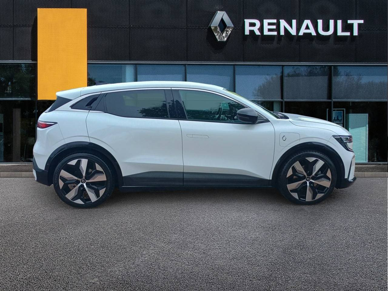 Vente en ligne Renault Megane E-Tech  EV60 220 ch super charge au prix de 26 490 €