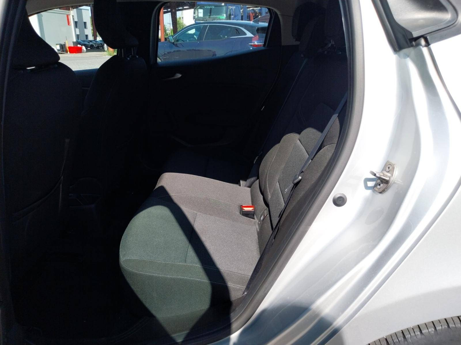 Vente en ligne Renault Clio 5 Clio TCe 90 au prix de 14 590 €
