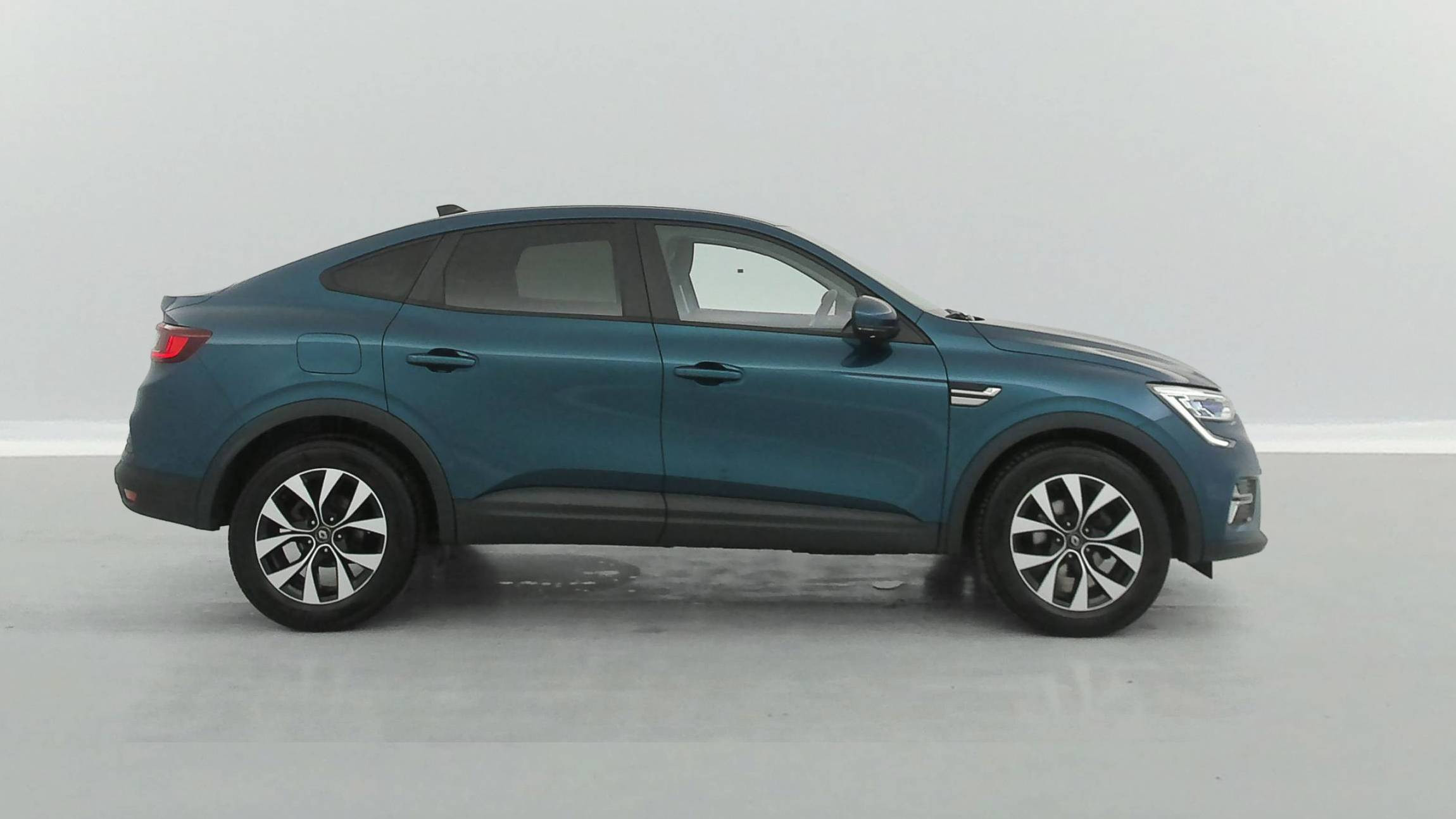 Vente en ligne Renault Arkana  mild hybrid 140 EDC FAP - 22 au prix de 18 990 €