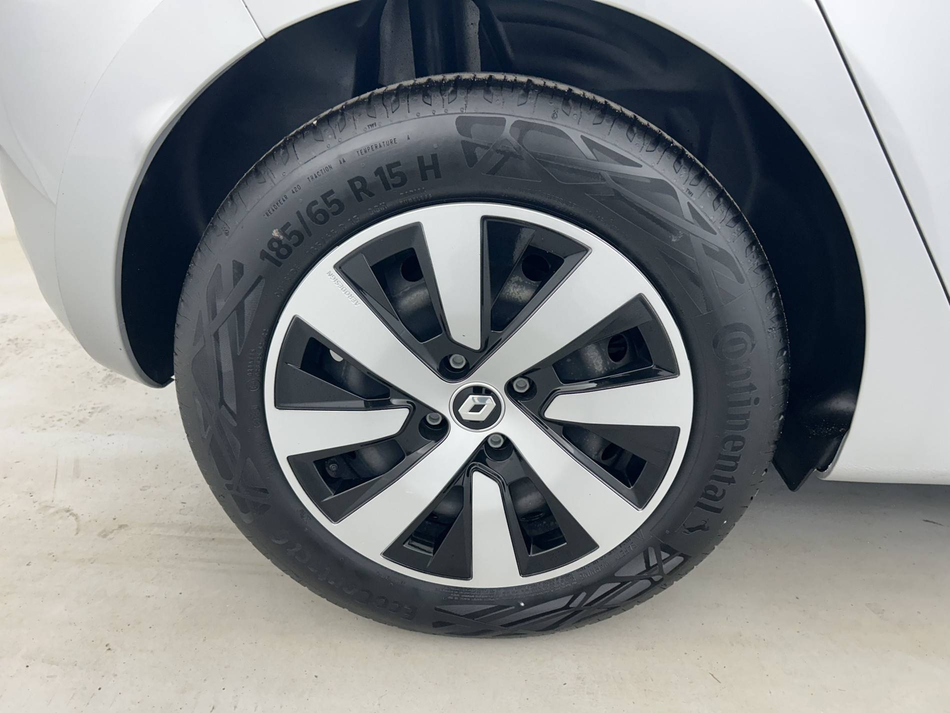 Vente en ligne Renault Clio 5 Clio TCe 90 au prix de 13 690 €