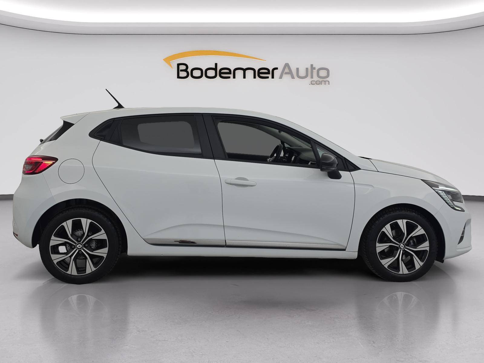 Vente en ligne Renault Clio 5 Clio TCe 90 au prix de 13 590 €