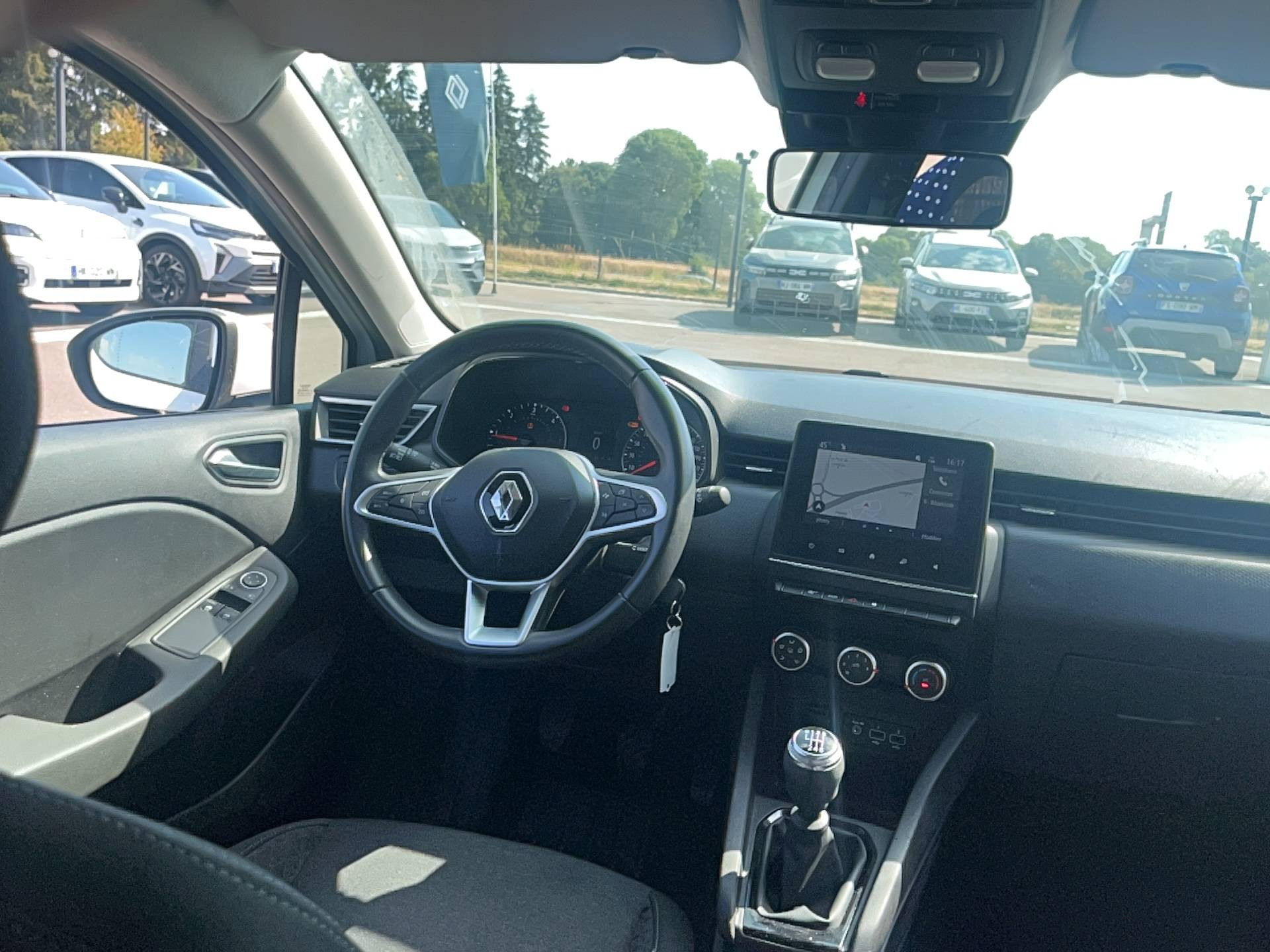 Vente en ligne Renault Clio 5 CLIO SOCIETE BLUE DCI 100 - 21N au prix de 10 991 €
