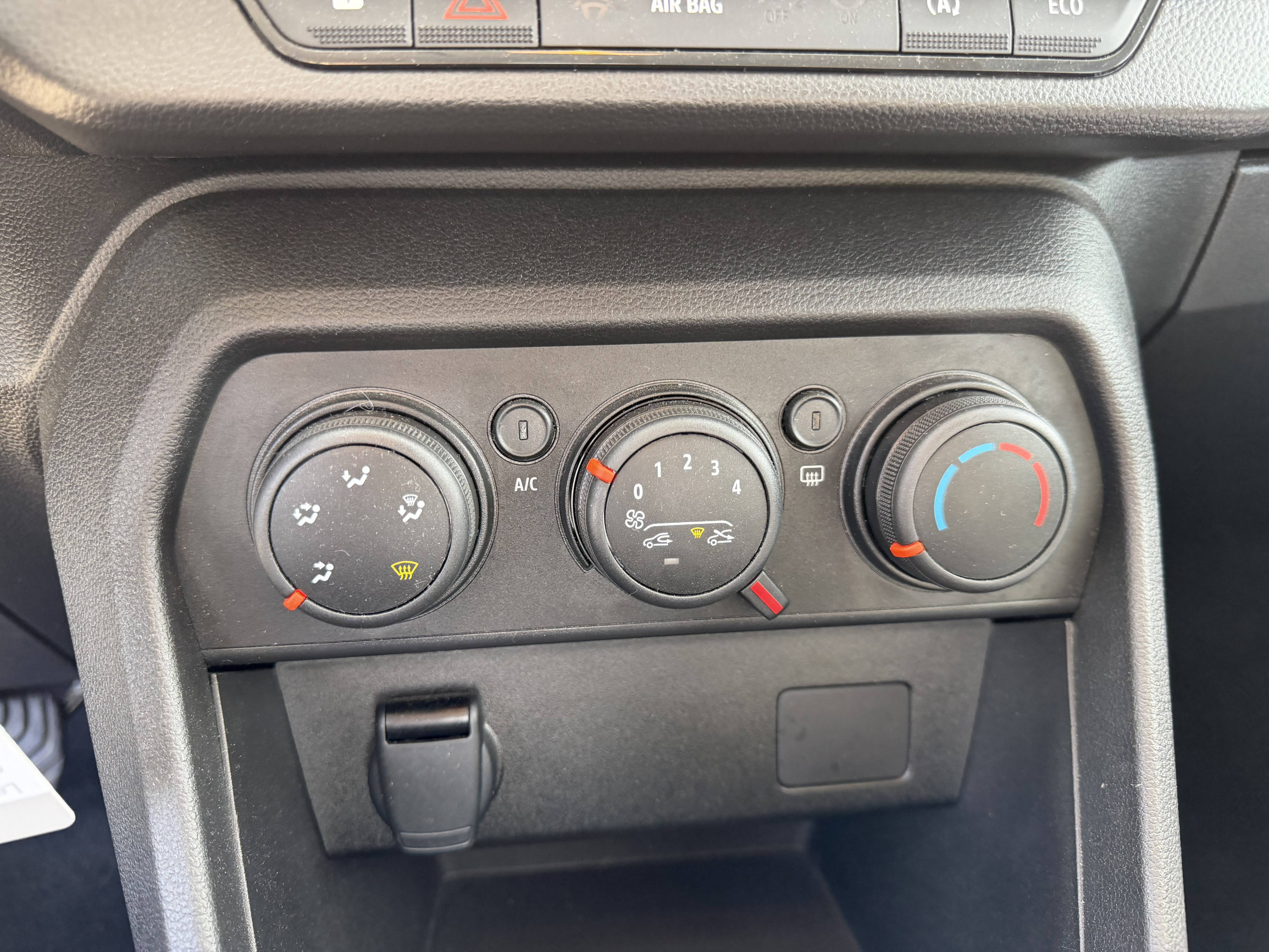 Vente en ligne Dacia Jogger  ECO-G 100 7 places GSR2 au prix de 18 990 €