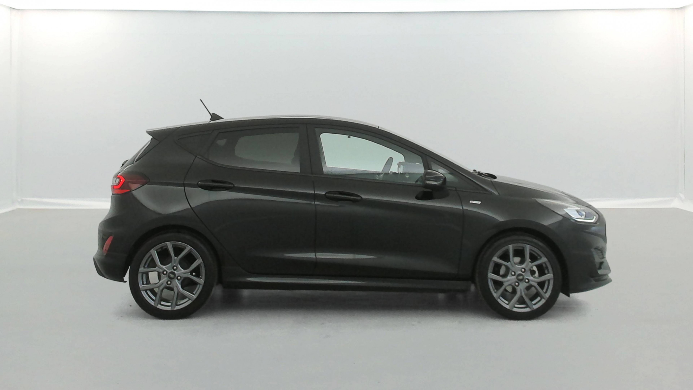 Vente en ligne Ford Fiesta  1.0 Flexifuel 95 ch S&S BVM6 au prix de 16 991 €