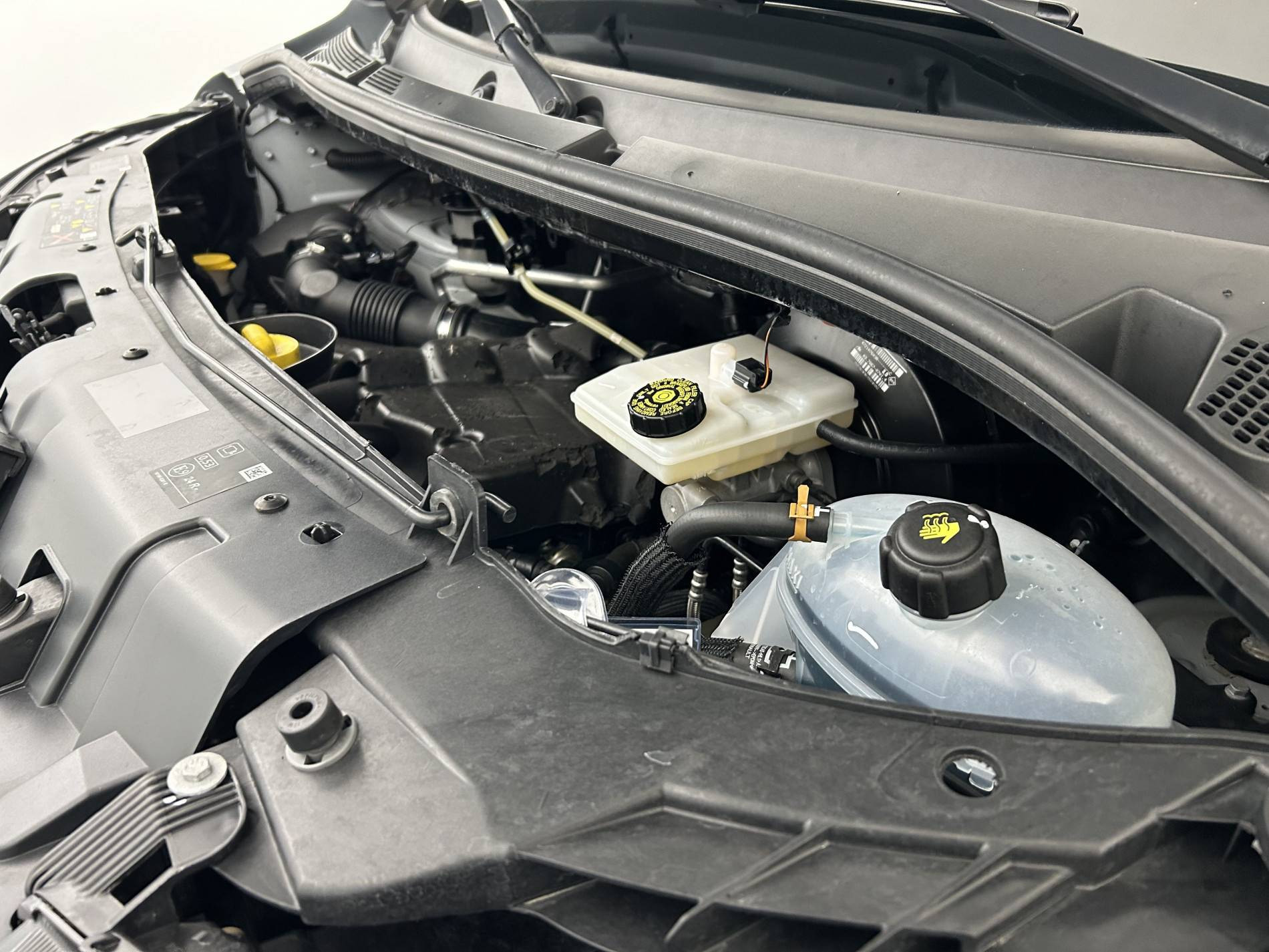 Vente en ligne Renault Master Fourgon MASTER FGN TRAC F3500 L3H3 BLUE DCI 135 au prix de 28 490 €