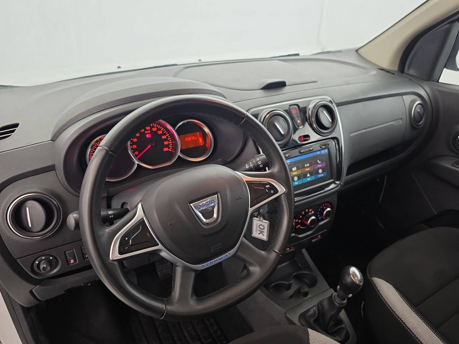 Vente en ligne Dacia Lodgy  Blue dCi 115 7 places au prix de 16 890 €