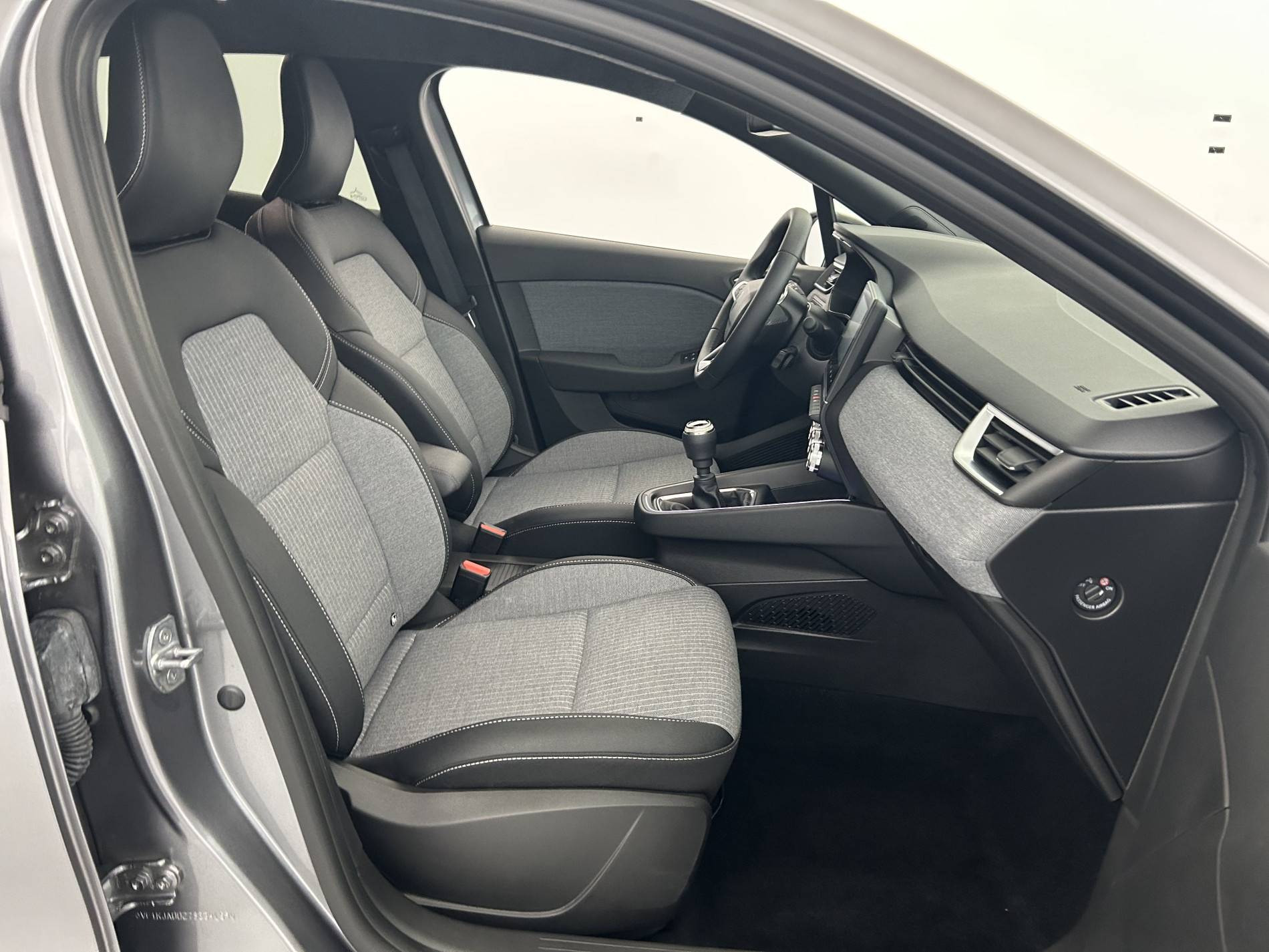 Vente en ligne Renault Clio 5 Clio Eco-G 100 ch GSR2 au prix de 17 970 €