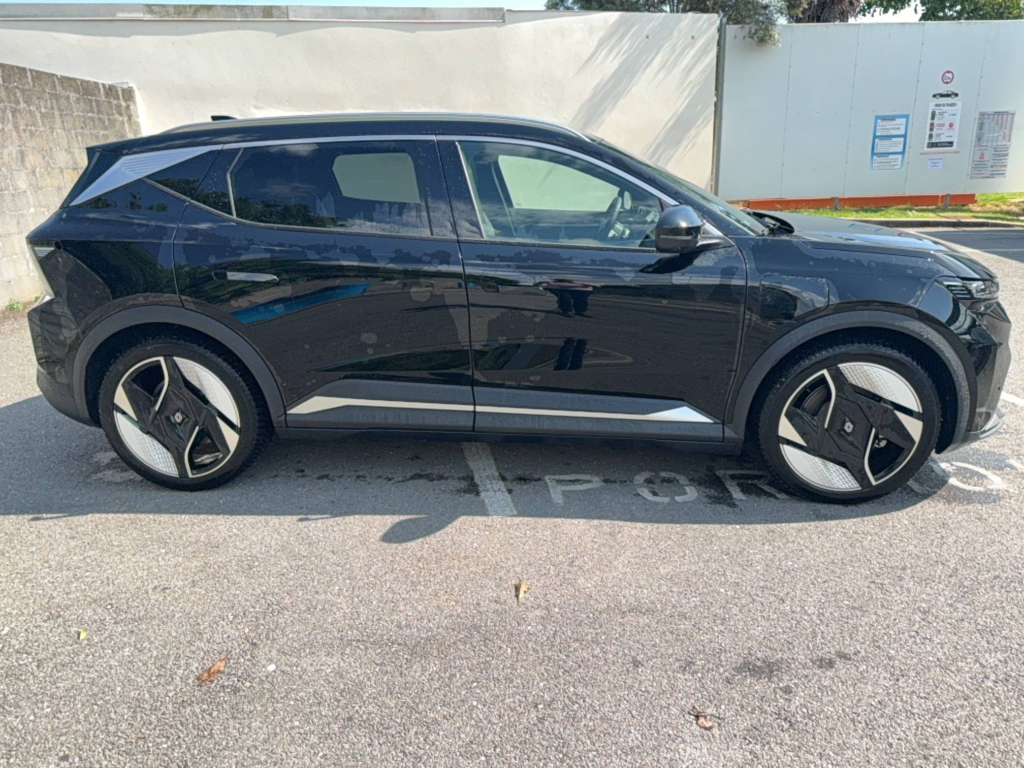 Vente en ligne Renault Scenic E-Tech Scenic E-Tech électrique 220 ch grande autonomie au prix de 52 390 €