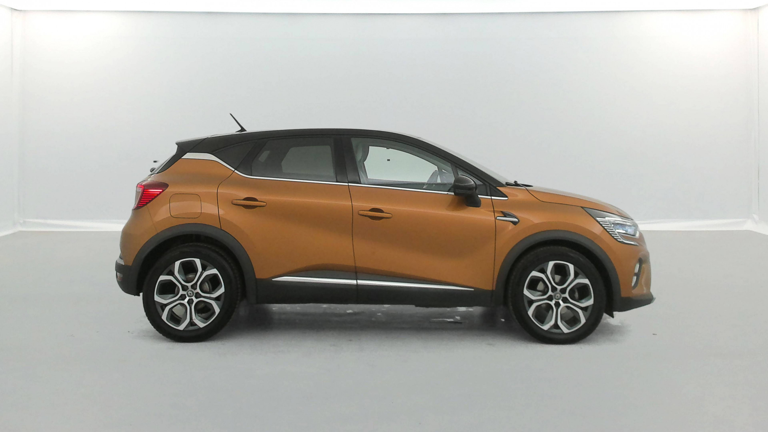 Vente en ligne Renault Captur  Blue dCi 95 au prix de 12 990 €