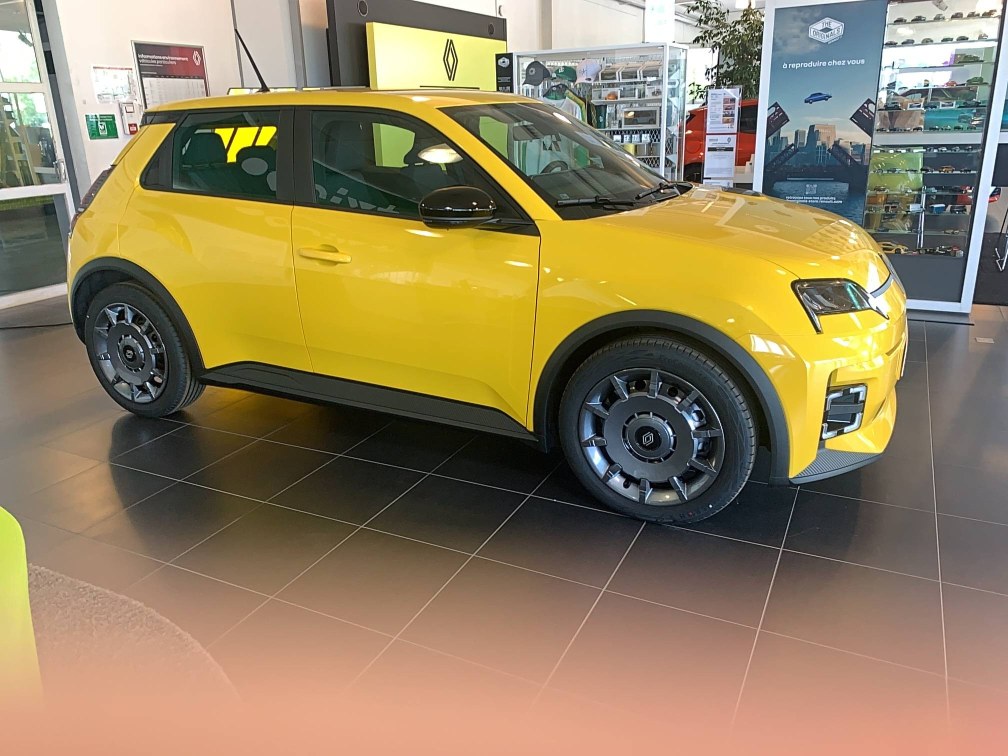 Vente en ligne Renault R5 E-Tech  120 ch autonomie urbaine au prix de 29 340 €