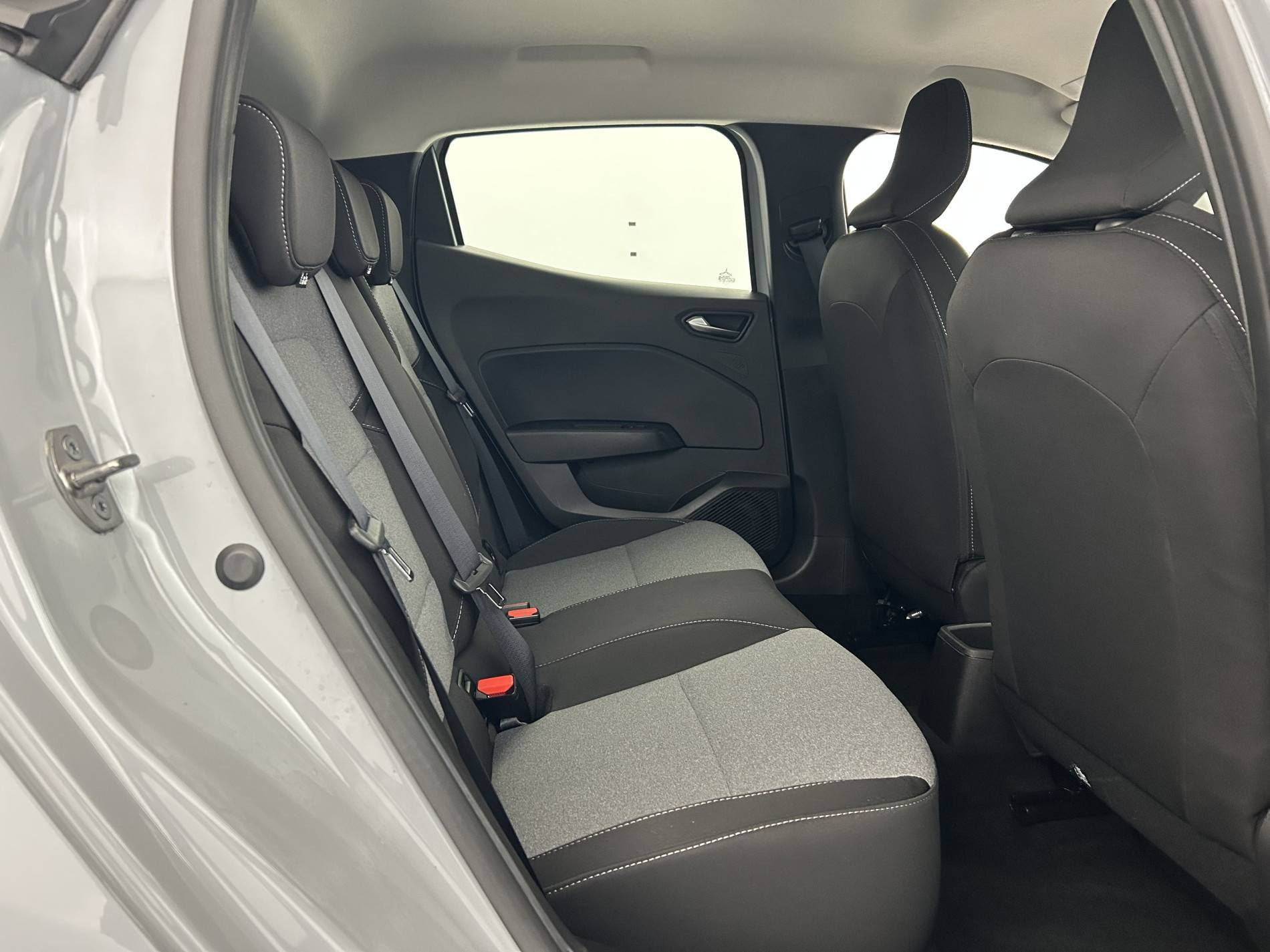 Vente en ligne Renault Clio 5 Clio TCe 90 ch GSR2 au prix de 15 490 €