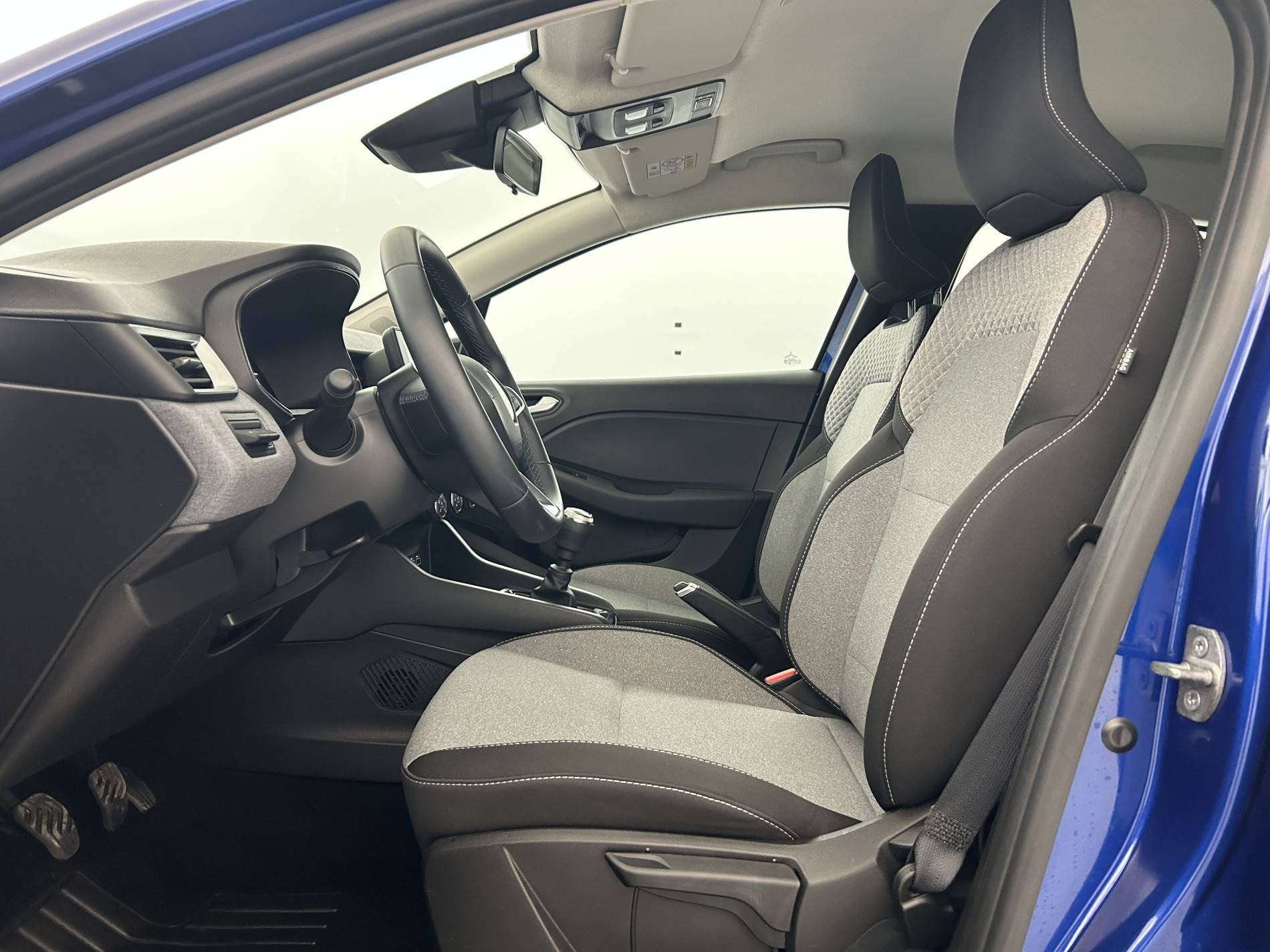Vente en ligne Renault Clio 5 Clio TCe 90 au prix de 15 990 €