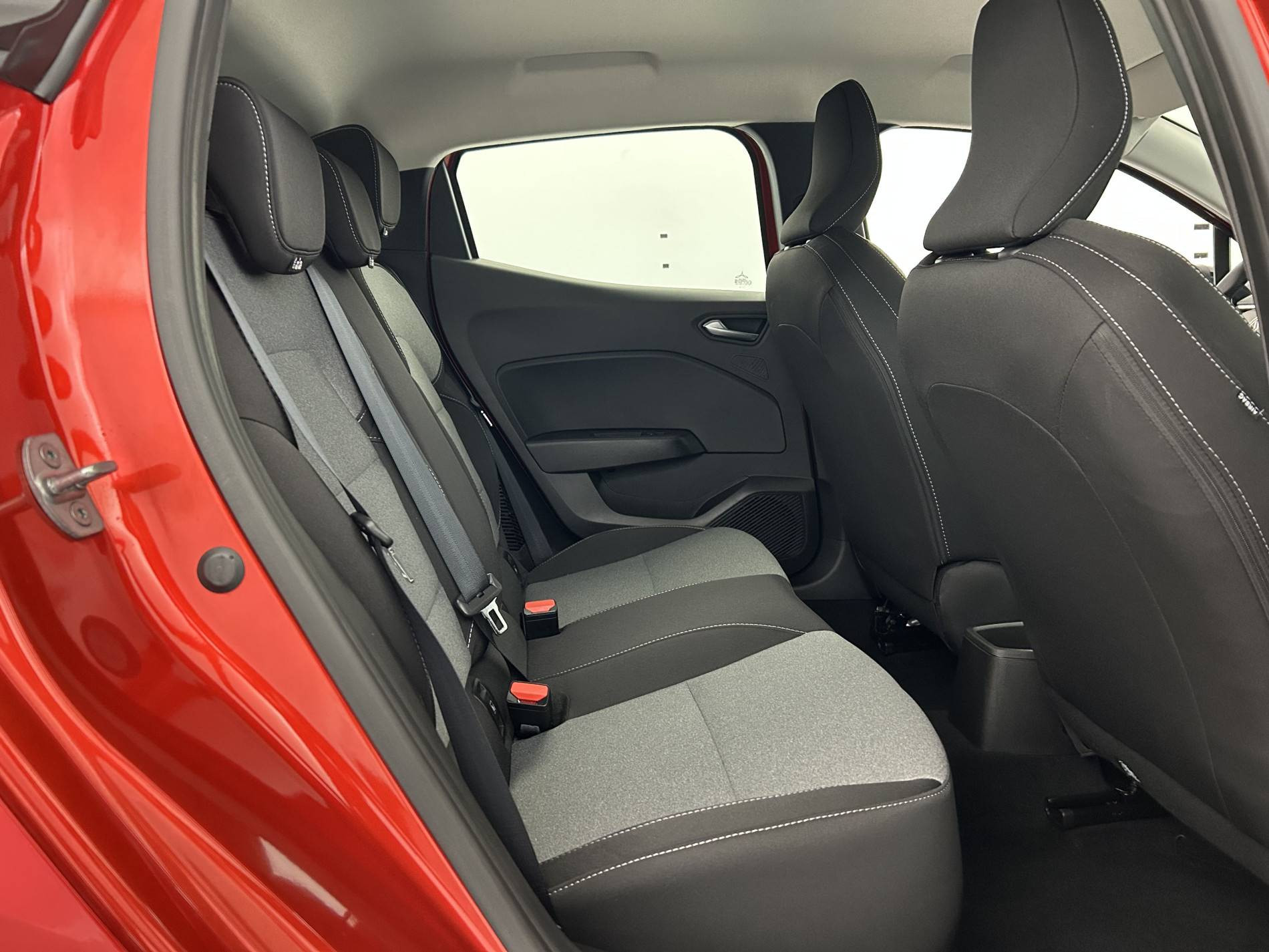 Vente en ligne Renault Clio 5 Clio E-Tech full hybrid 145 ch GSR2 au prix de 19 990 €