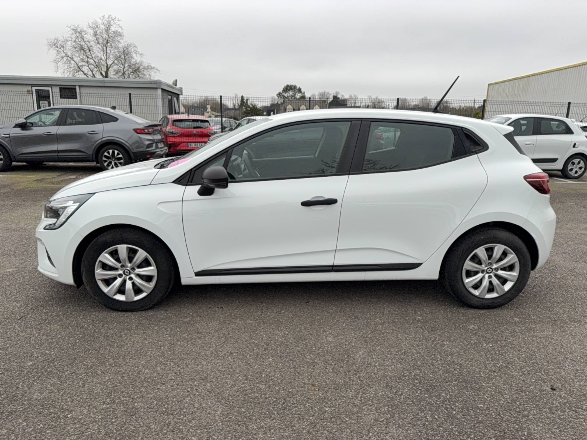 Vente en ligne Renault Clio 5 Clio SCe 65 au prix de 12 990 €