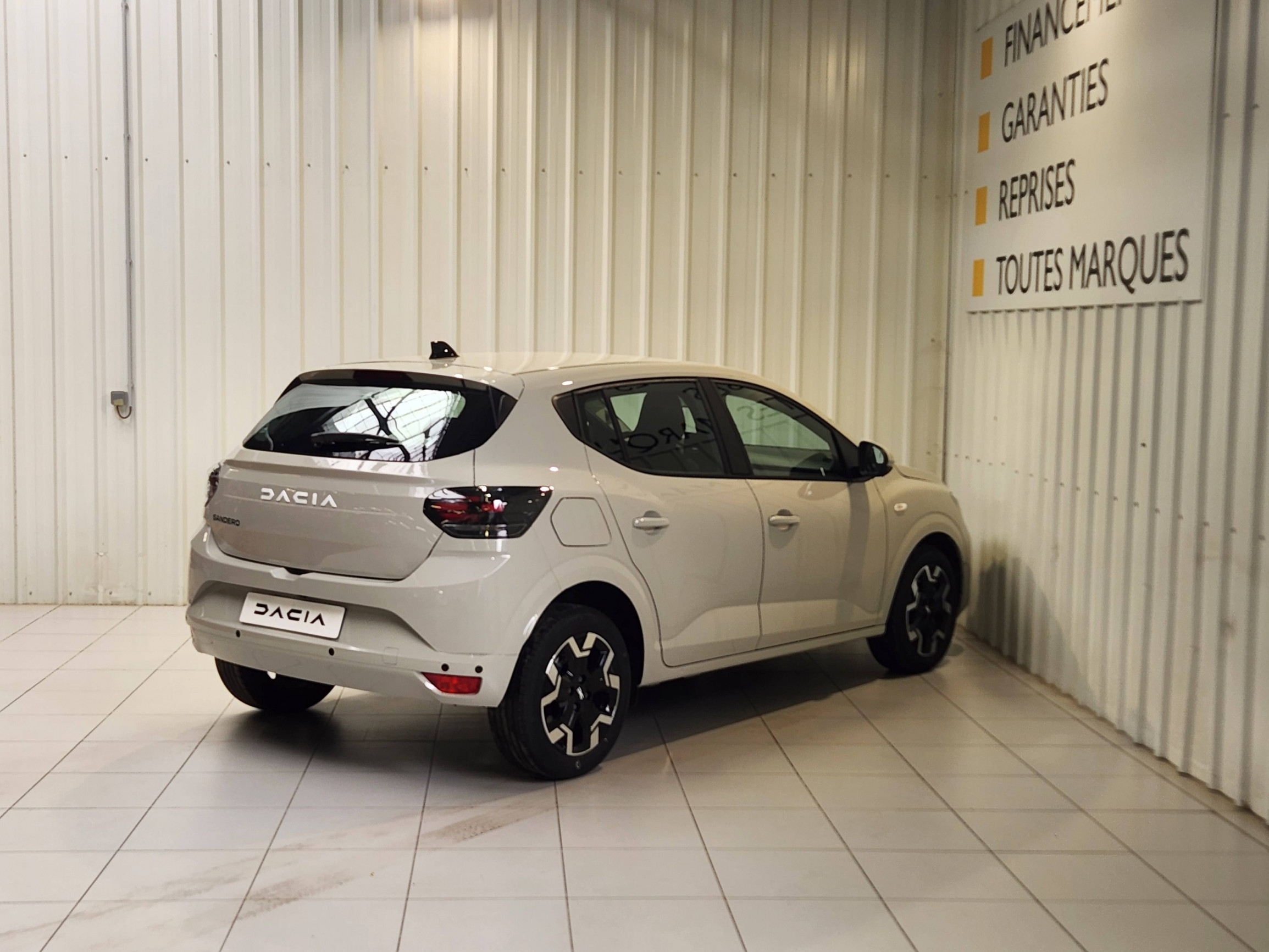 Vente en ligne Dacia Sandero Sandero ECO-G 120 auto au prix de 19 790 €