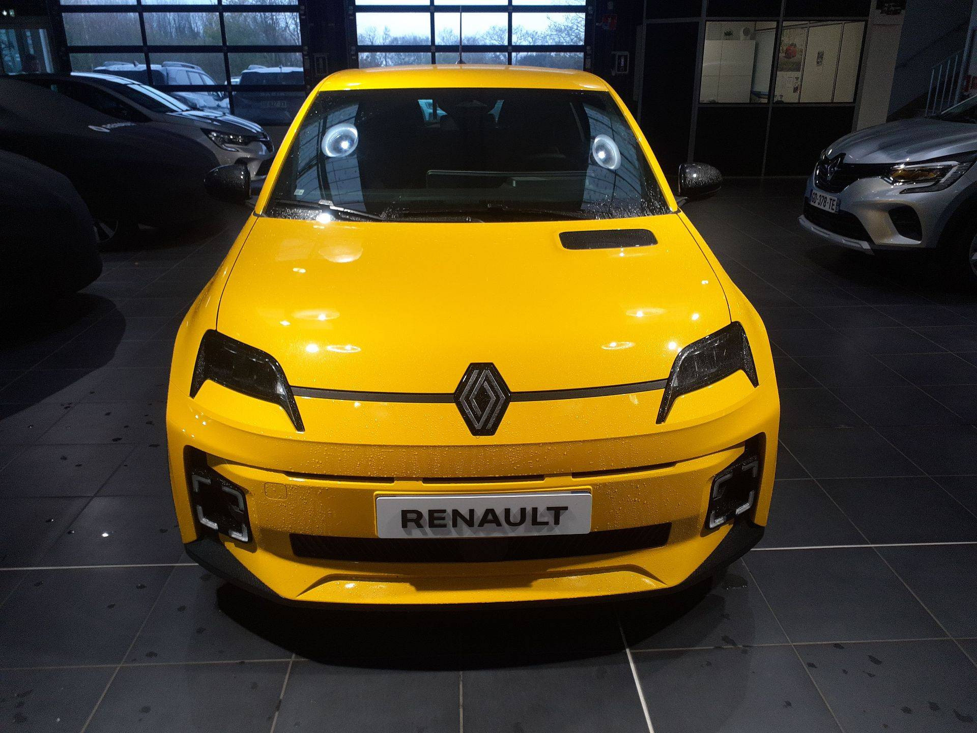 Vente en ligne Renault R5 E-Tech  120 ch autonomie urbaine au prix de 27 390 €