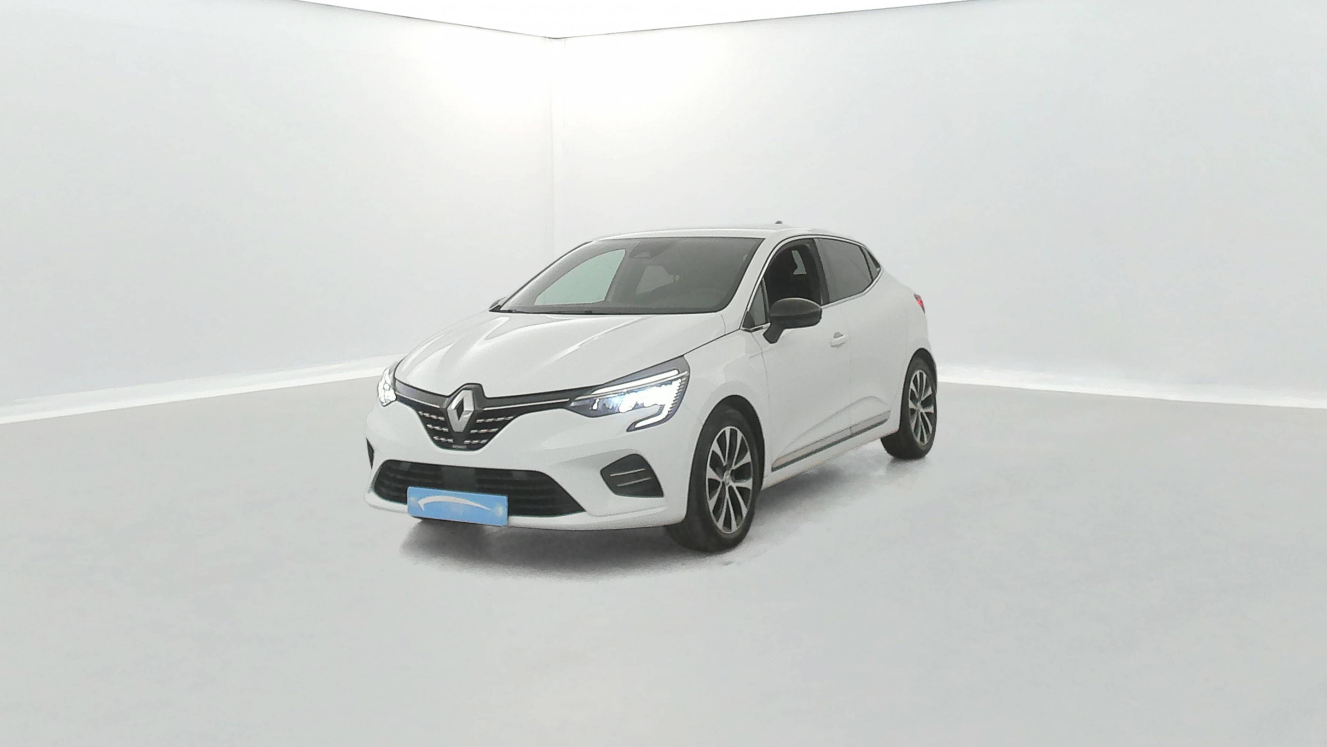 Renault Clio 5 Clio E-Tech full hybrid 145 occasion de 2023 en vente à Paimpol