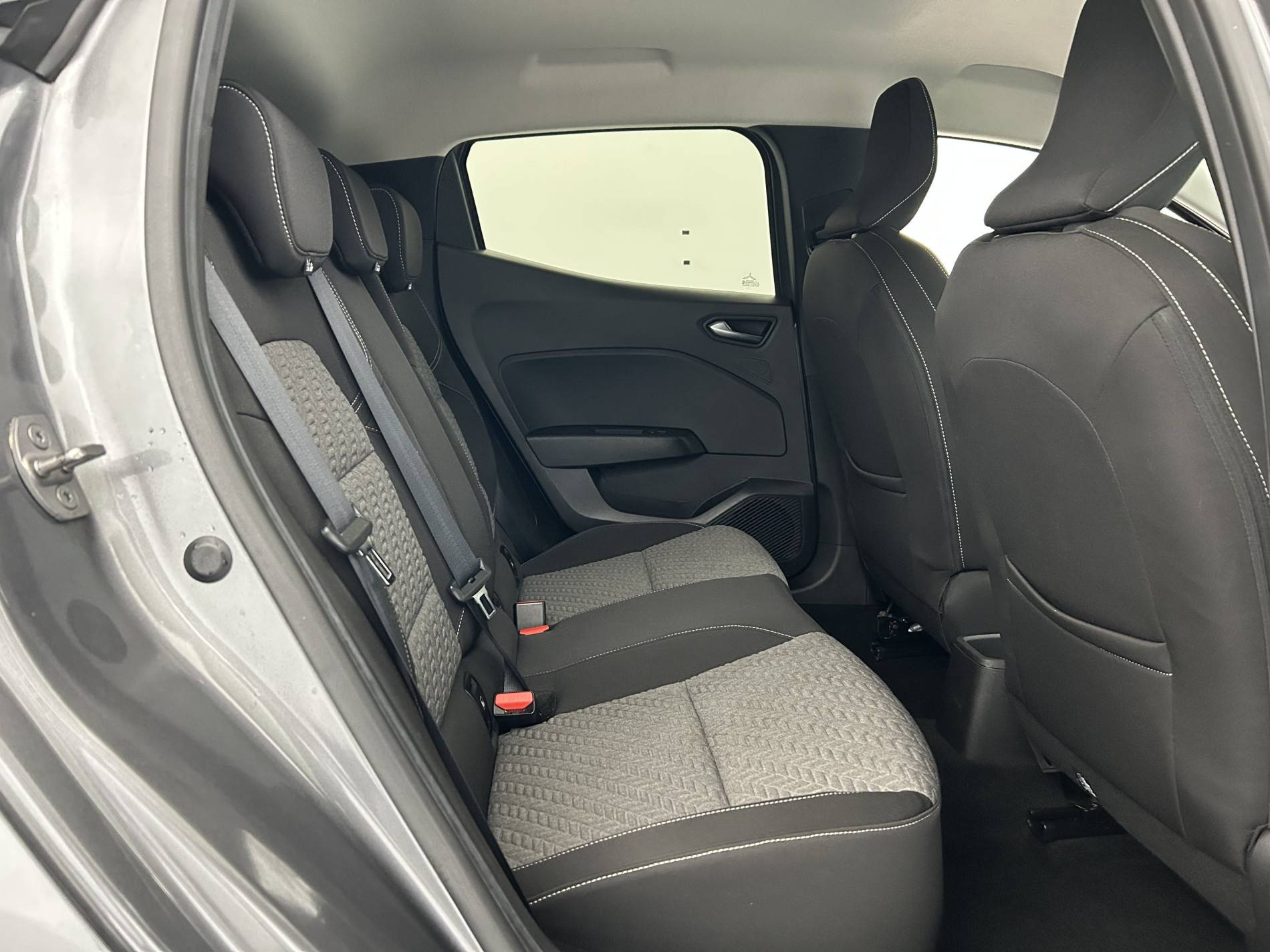 Vente en ligne Renault Clio 5 Clio TCe 90 au prix de 14 290 €