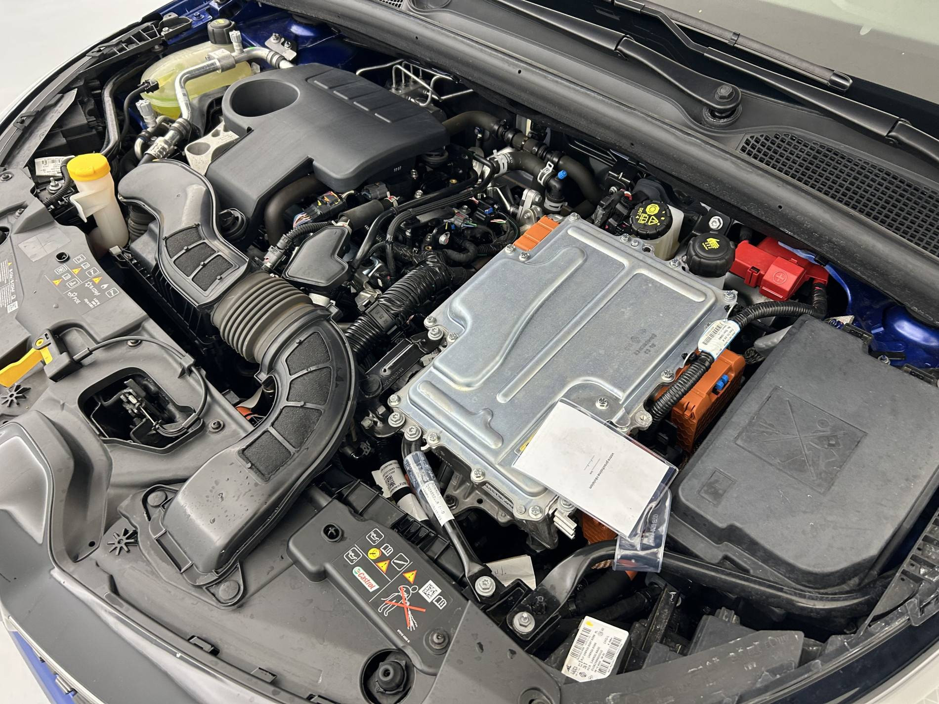 Vente en ligne Renault Clio 5 Clio E-Tech full hybrid 145 ch GSR2 au prix de 18 390 €