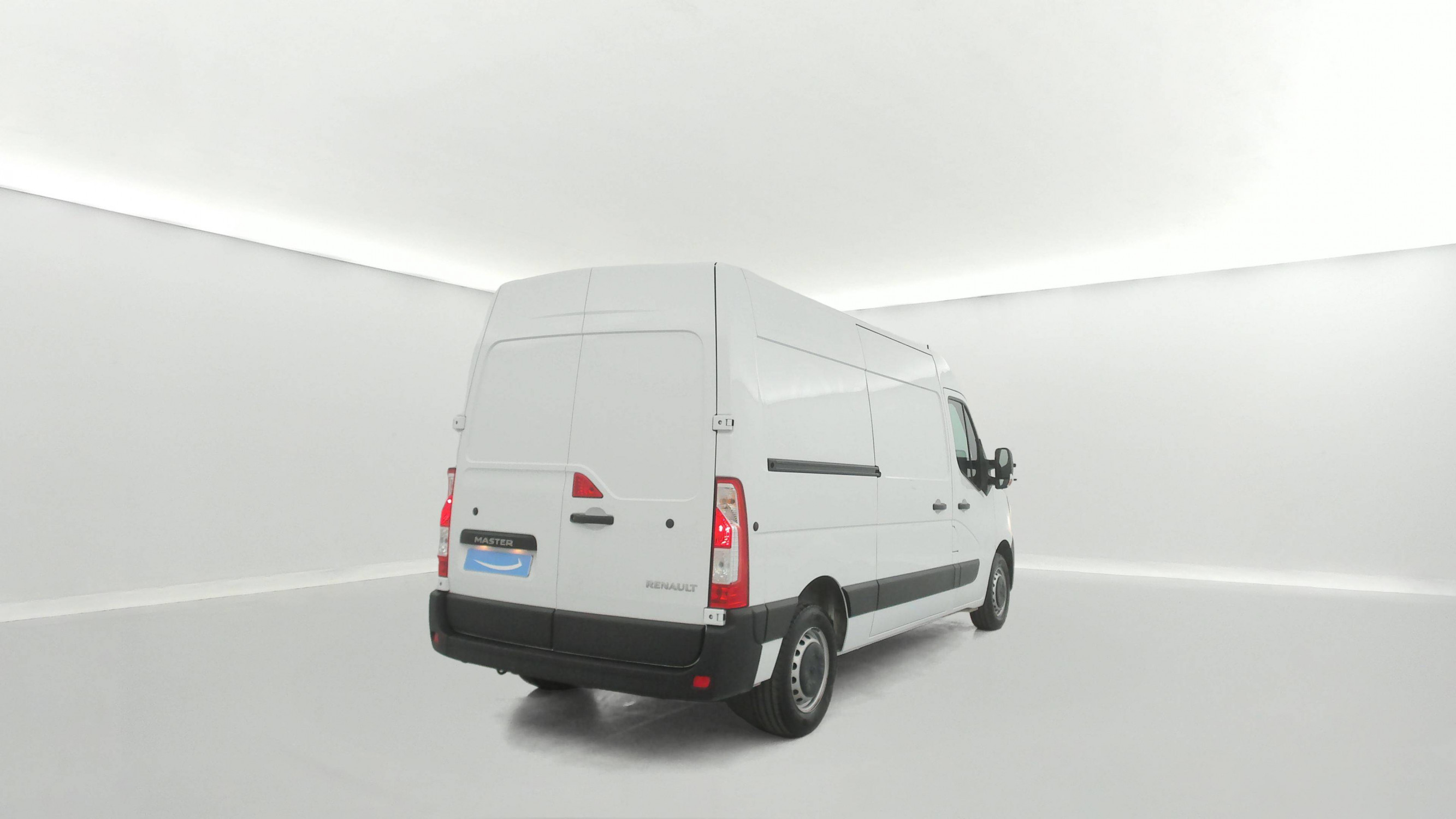 Vente en ligne Renault Master Fourgon MASTER FGN TRAC F3500 L2H2 BLUE DCI 135 au prix de 23 990 €