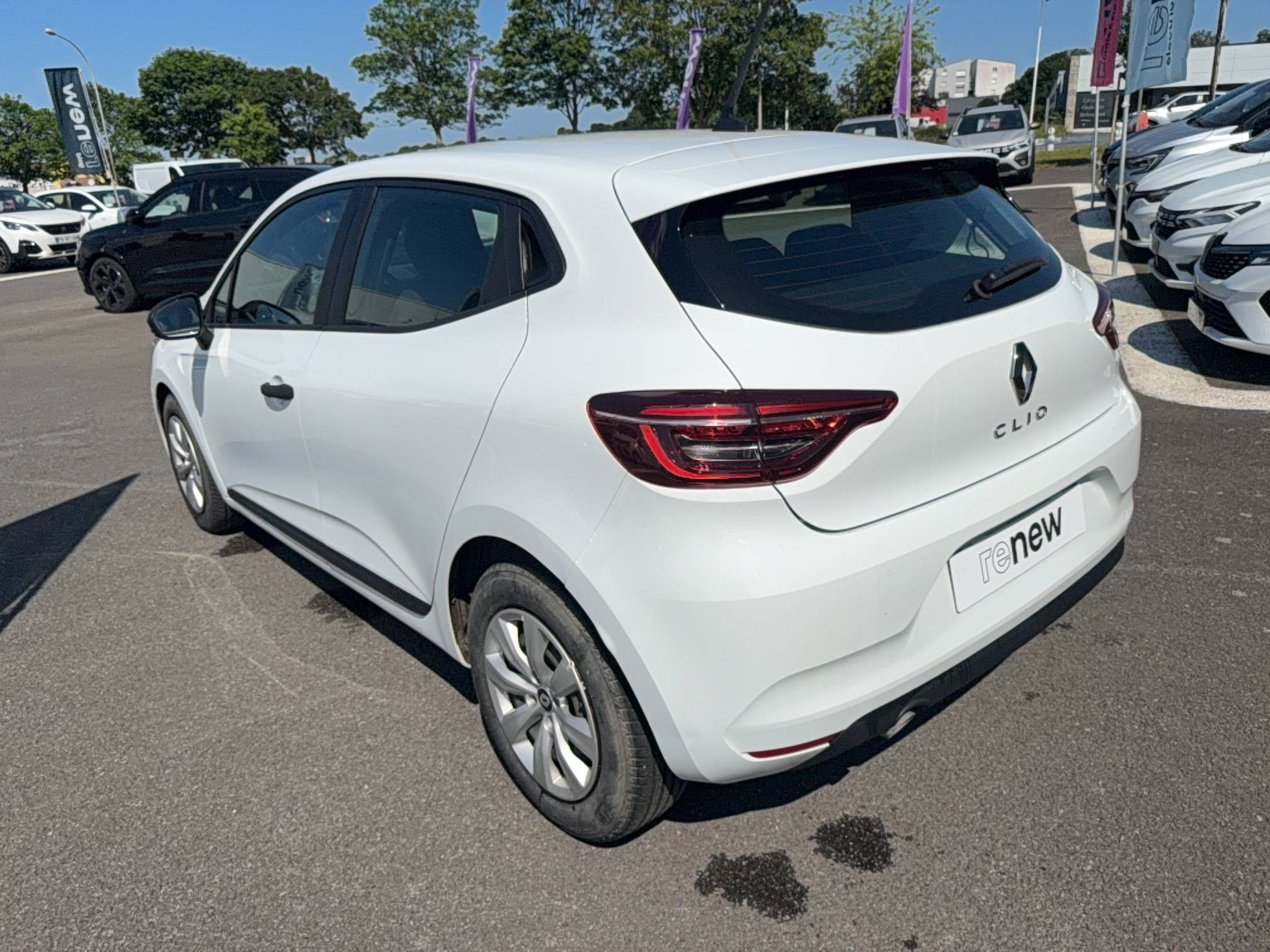 Vente en ligne Renault Clio 5 Clio SCe 65 au prix de 13 490 €