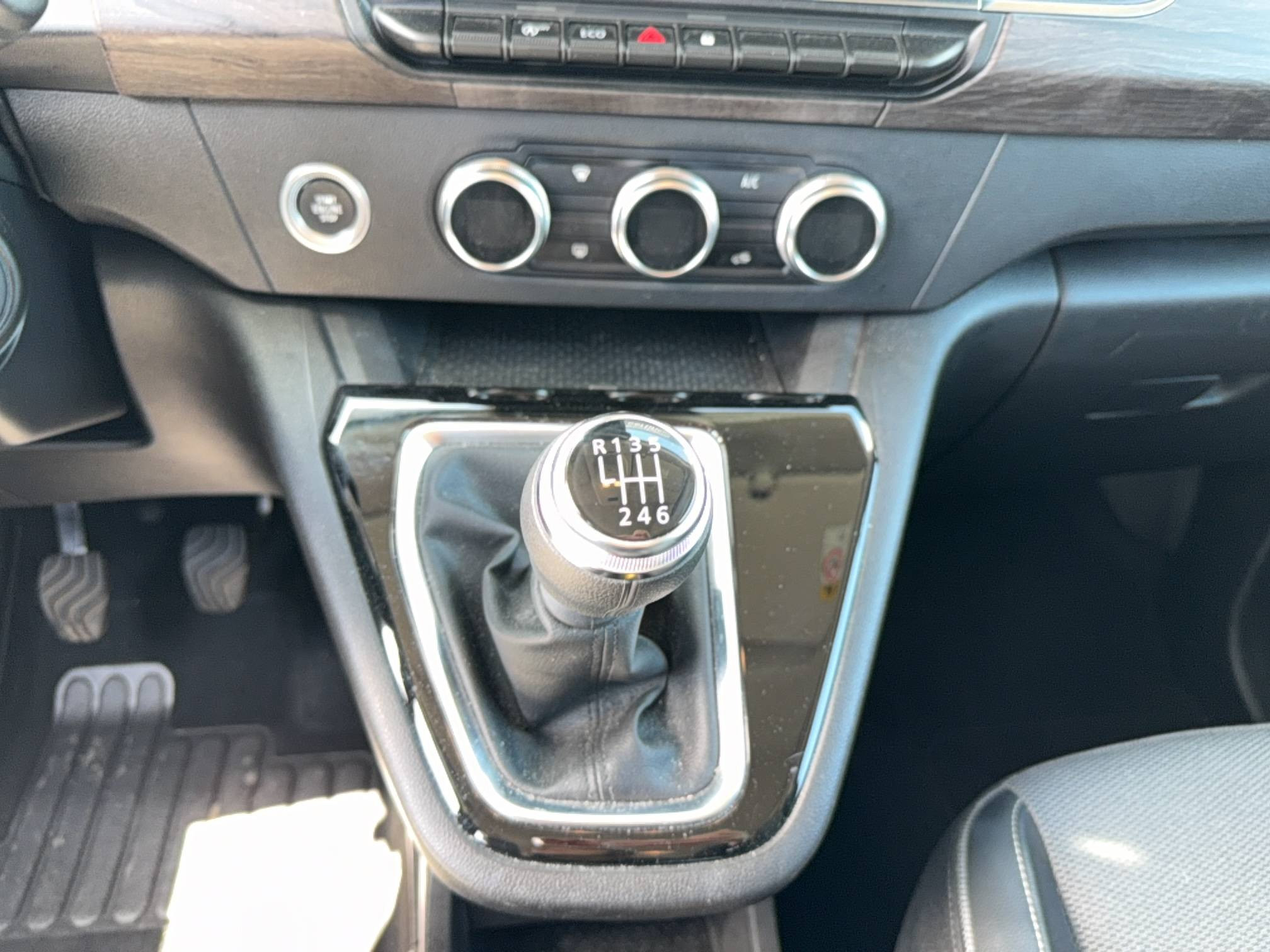 Vente en ligne Renault Kangoo  Blue dCi 95 au prix de 25 490 €