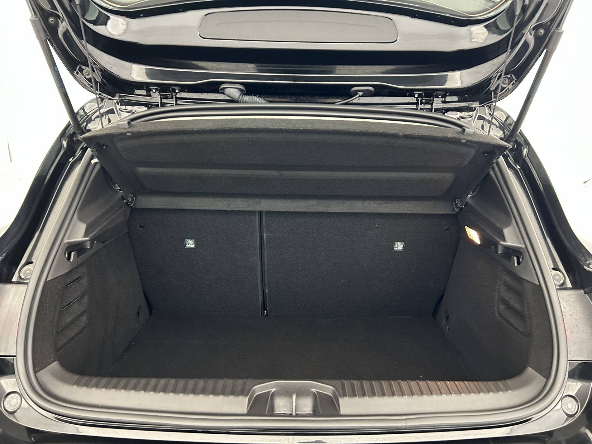 Vente en ligne Renault Clio 5 Clio E-Tech full hybrid 145 ch GSR2 au prix de 19 980 €