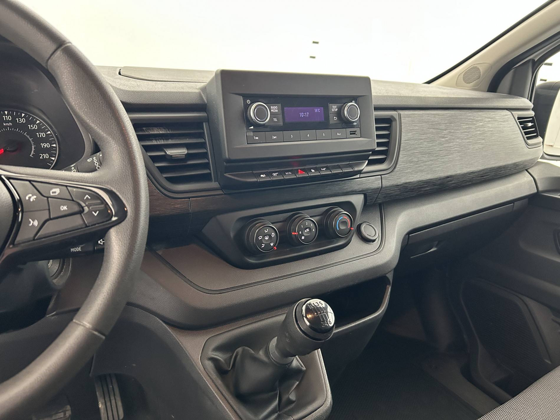 Vente en ligne Renault Trafic 3 Fourgon TRAFIC FGN L1H1 2800 KG BLUE DCI 110 au prix de 18 990 €