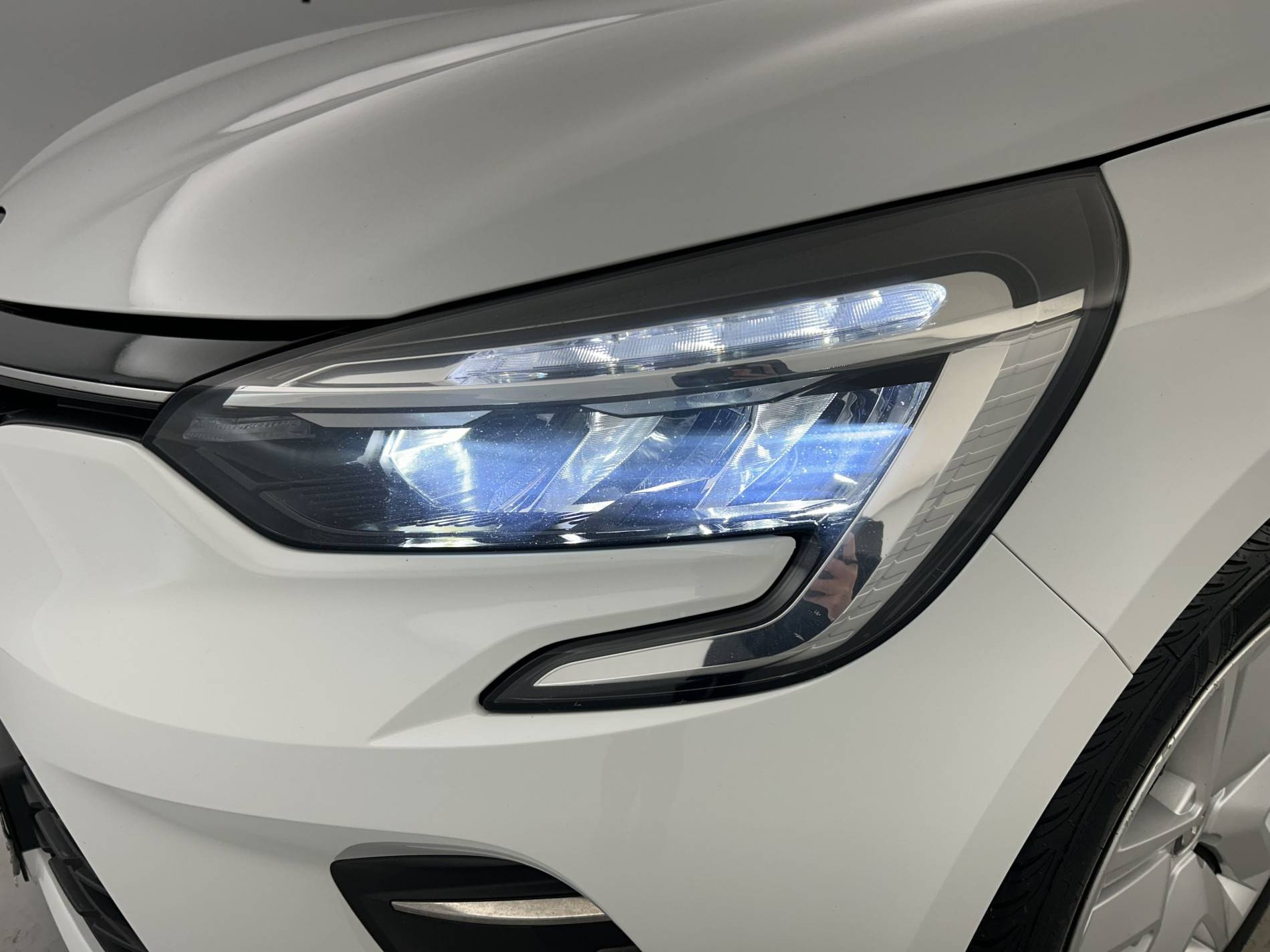 Vente en ligne Renault Clio 5 Clio SCe 65 - 21N au prix de 12 390 €