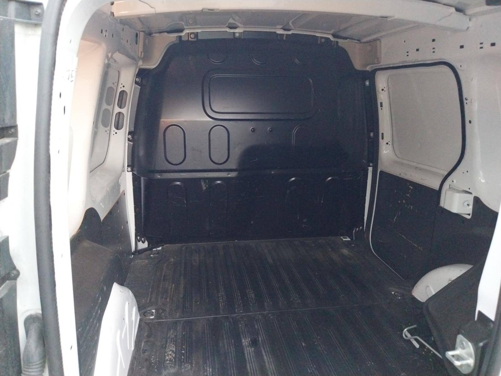 Vente en ligne Renault Kangoo Express  BLUE DCI 95 au prix de 11 990 €