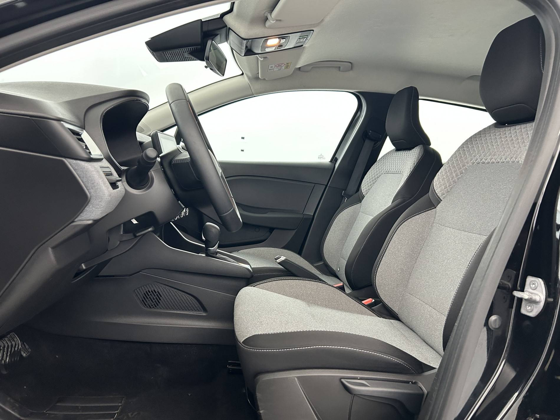 Vente en ligne Renault Clio 5 Clio E-Tech full hybrid 145 ch GSR2 au prix de 20 490 €