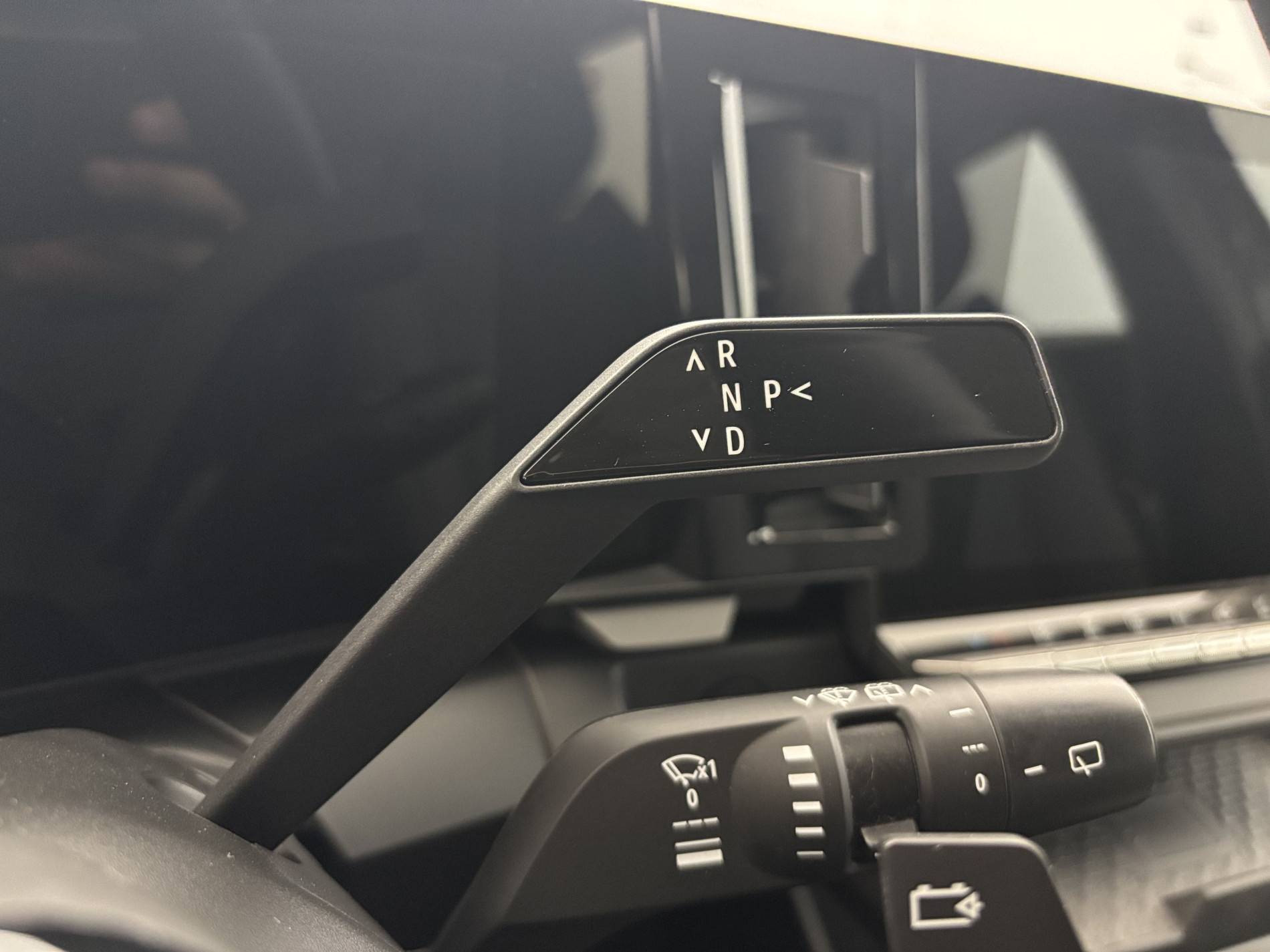 Vente en ligne Renault Megane E-Tech  EV40 130ch standard charge au prix de 20 990 €