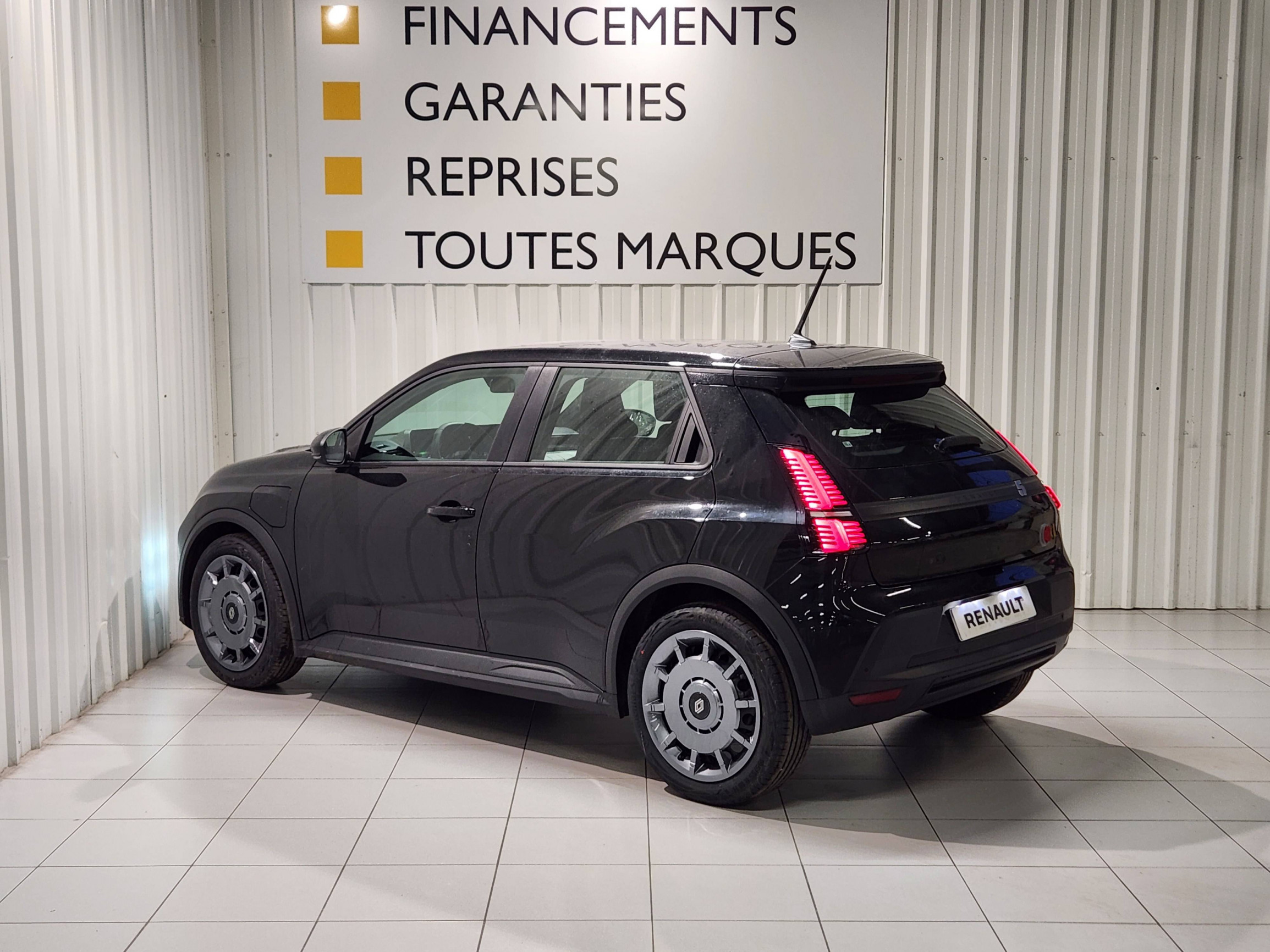 Vente en ligne Renault R5 E-Tech  120 ch autonomie urbaine au prix de 27 390 €