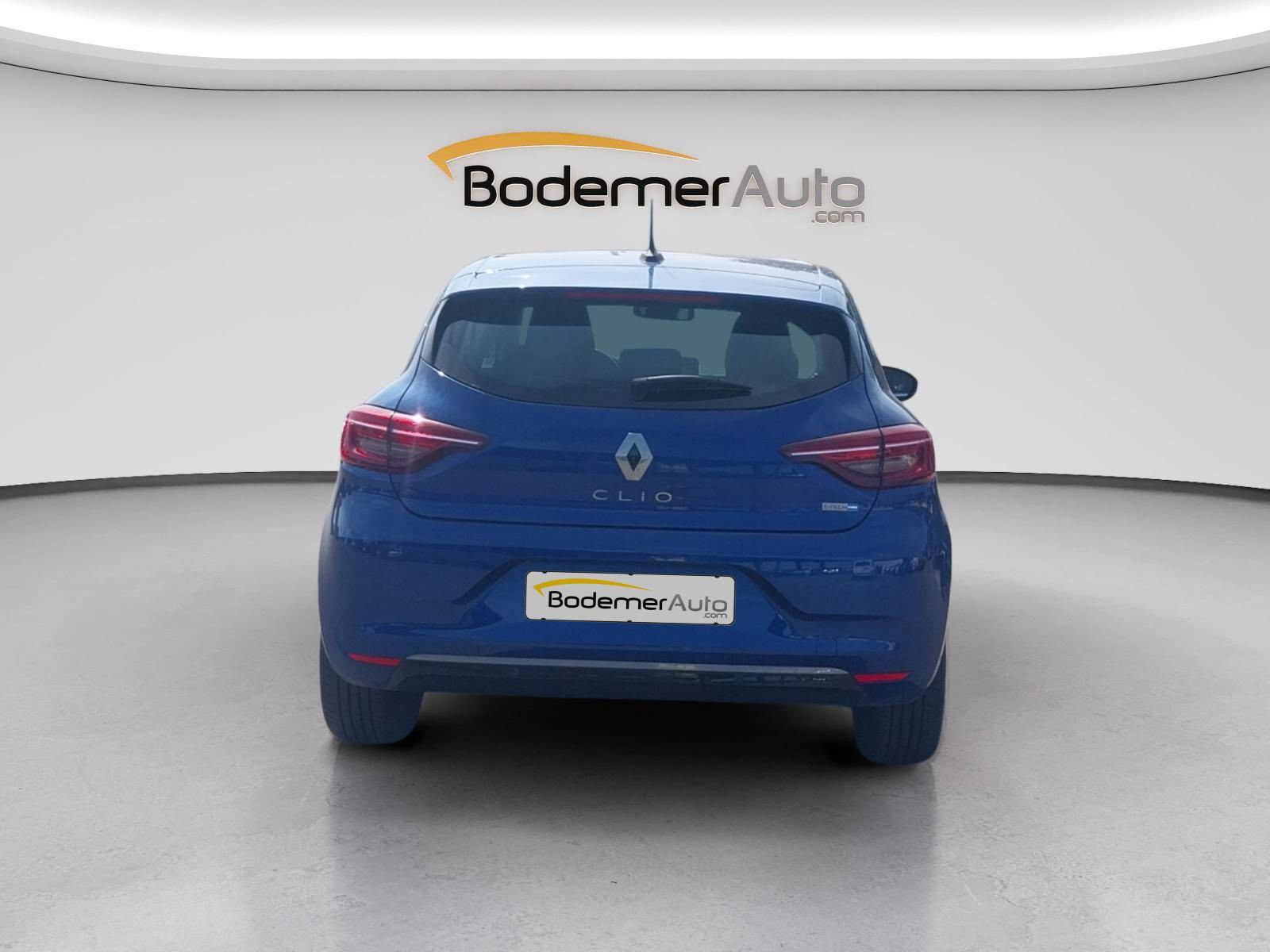 Vente en ligne Renault Clio 5 Clio E-Tech 140 - 21N au prix de 17 490 €