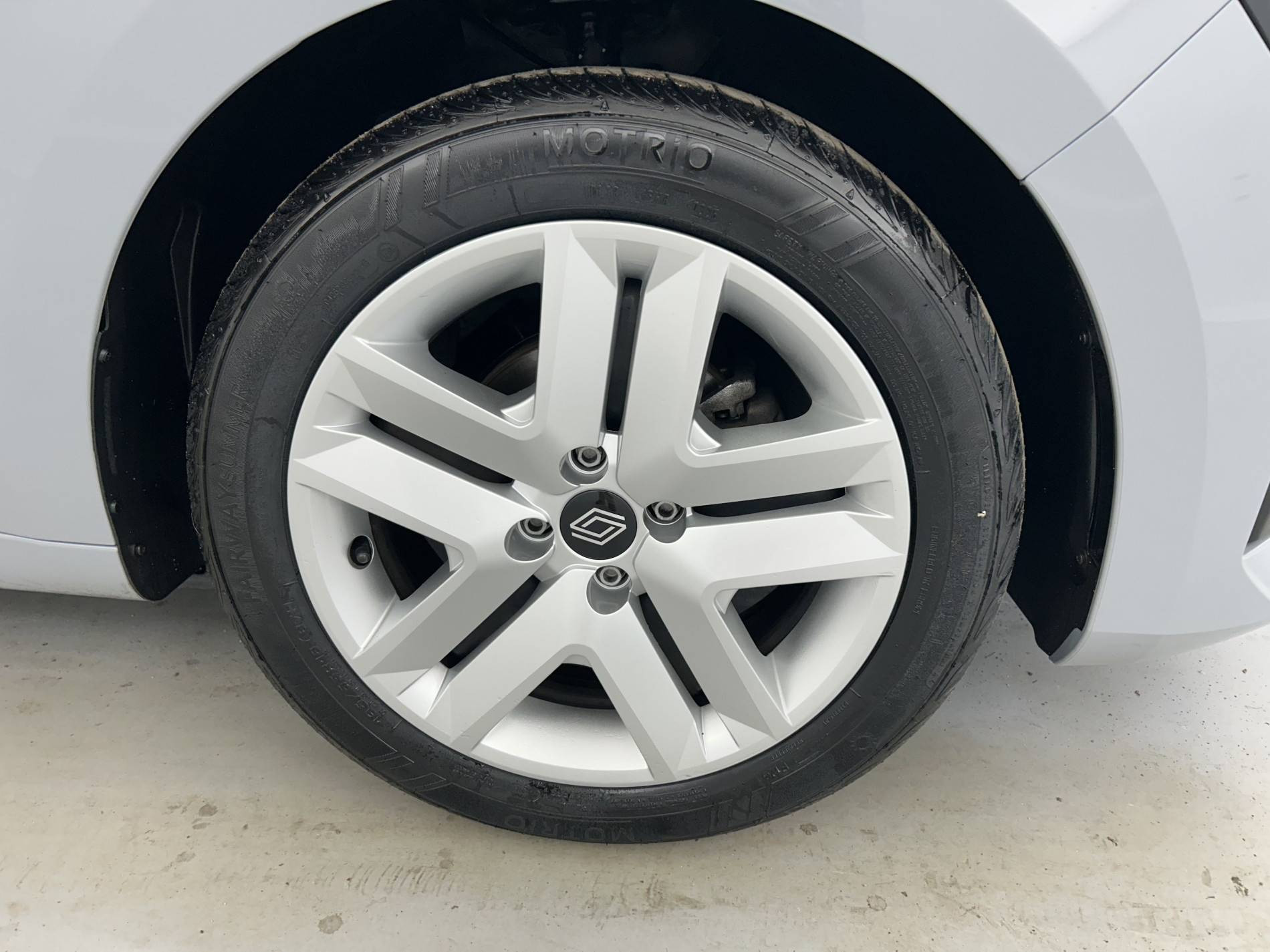 Vente en ligne Renault Clio 5 Clio TCe 90 au prix de 15 490 €