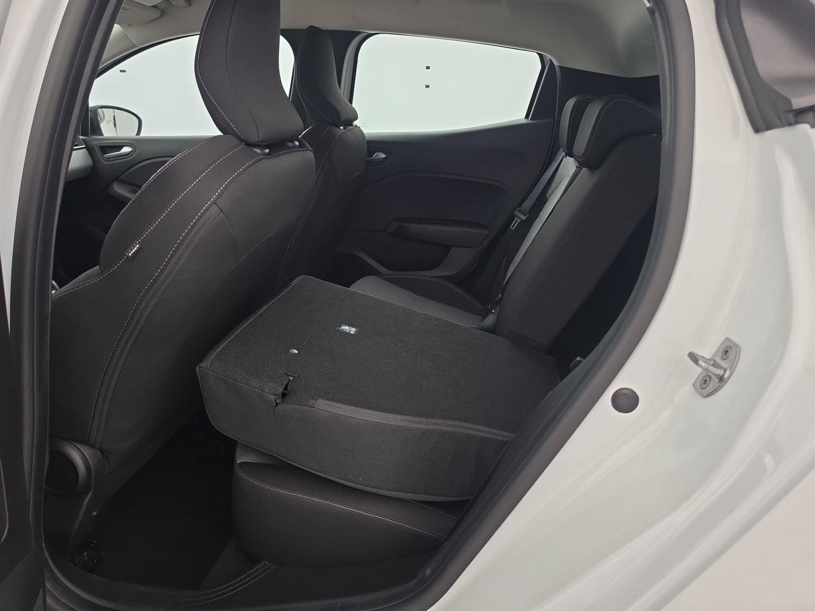 Vente en ligne Renault Clio 5 Clio Blue dCi 100 ch GSR2 au prix de 17 990 €