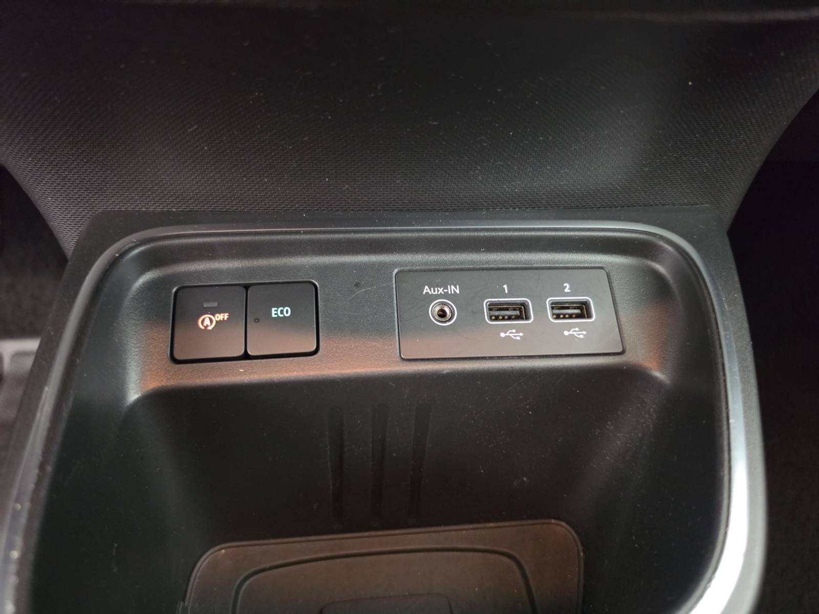 Vente en ligne Renault Twingo 3  TCe 95 au prix de 11 990 €