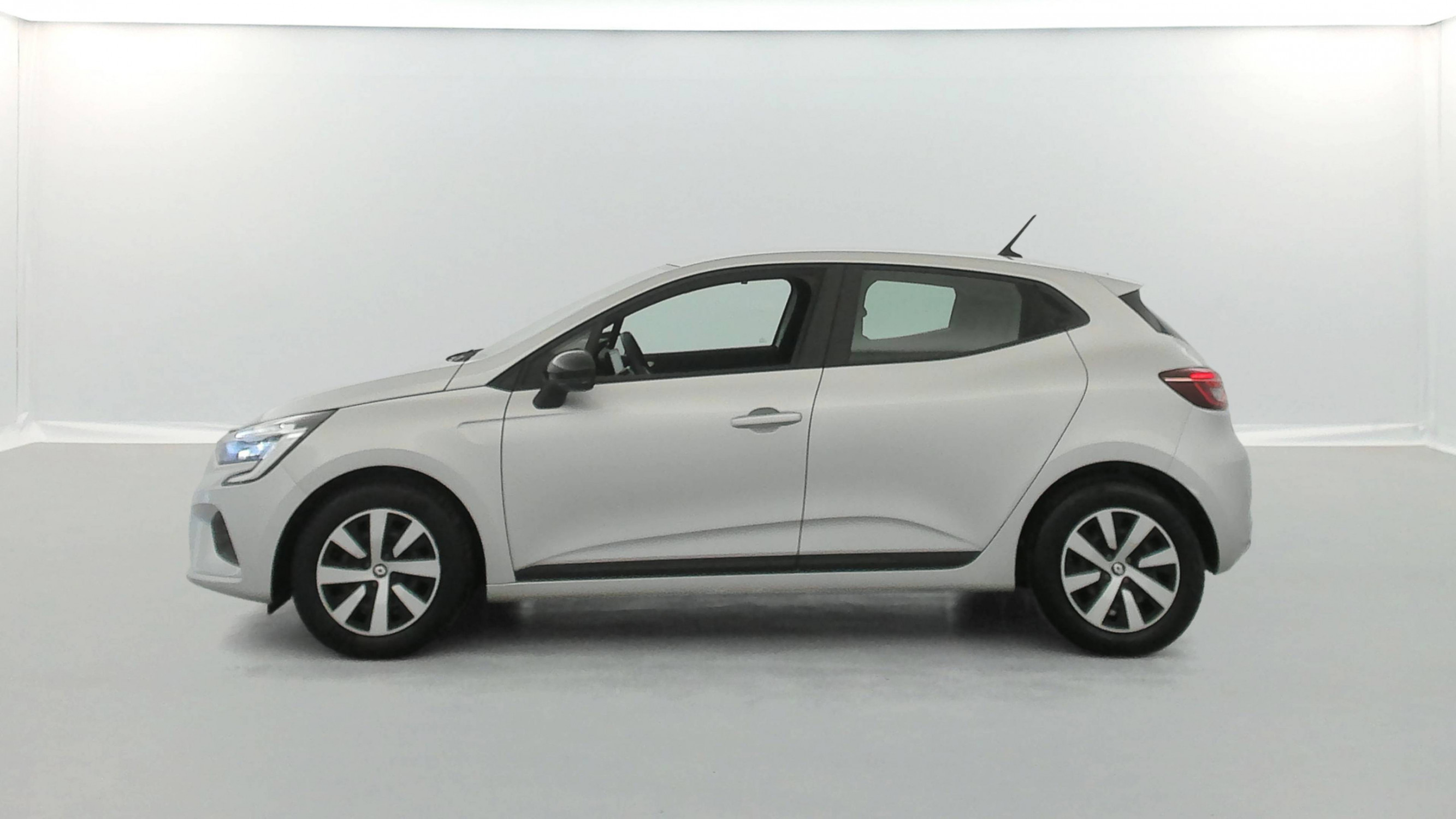 Vente en ligne Renault Clio 5 Clio TCe 90 au prix de 12 990 €